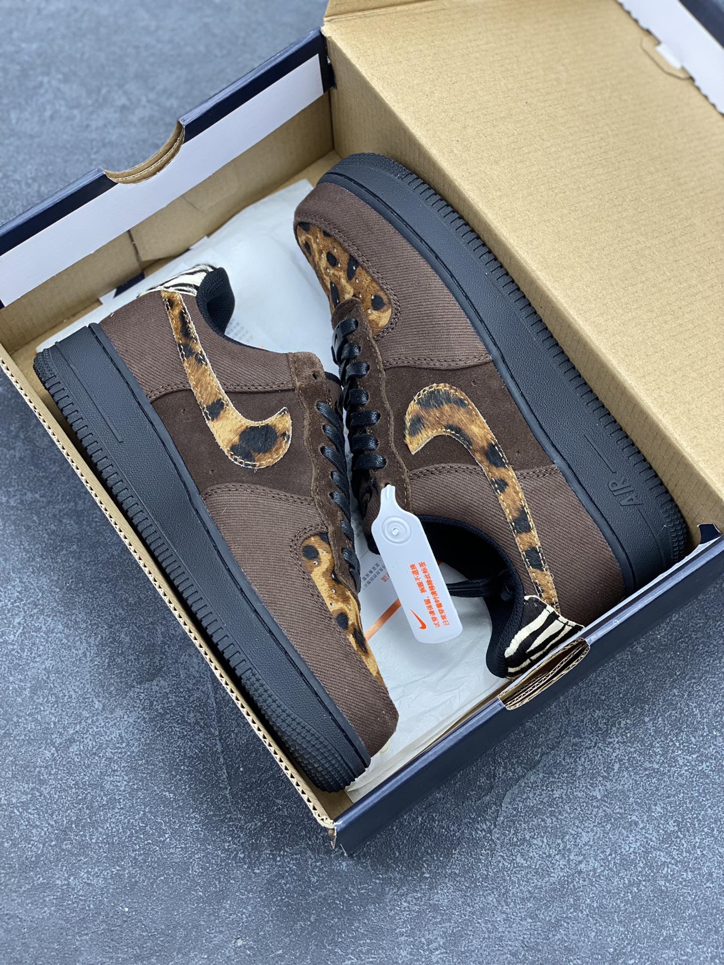 图片[9]-NK Air Force 1 空军一号 豹纹 原楦头原纸板 打造纯正空军版型#专注外贸渠道 全掌内置蜂窝气垫 #原盒配件 原厂中底钢印、拉帮完美 货号：HV6356-200 尺码：36 36.5 37.5 38 38.5 39 40 40.5 41 42 42.5 43 44 44.5 45-选品中心