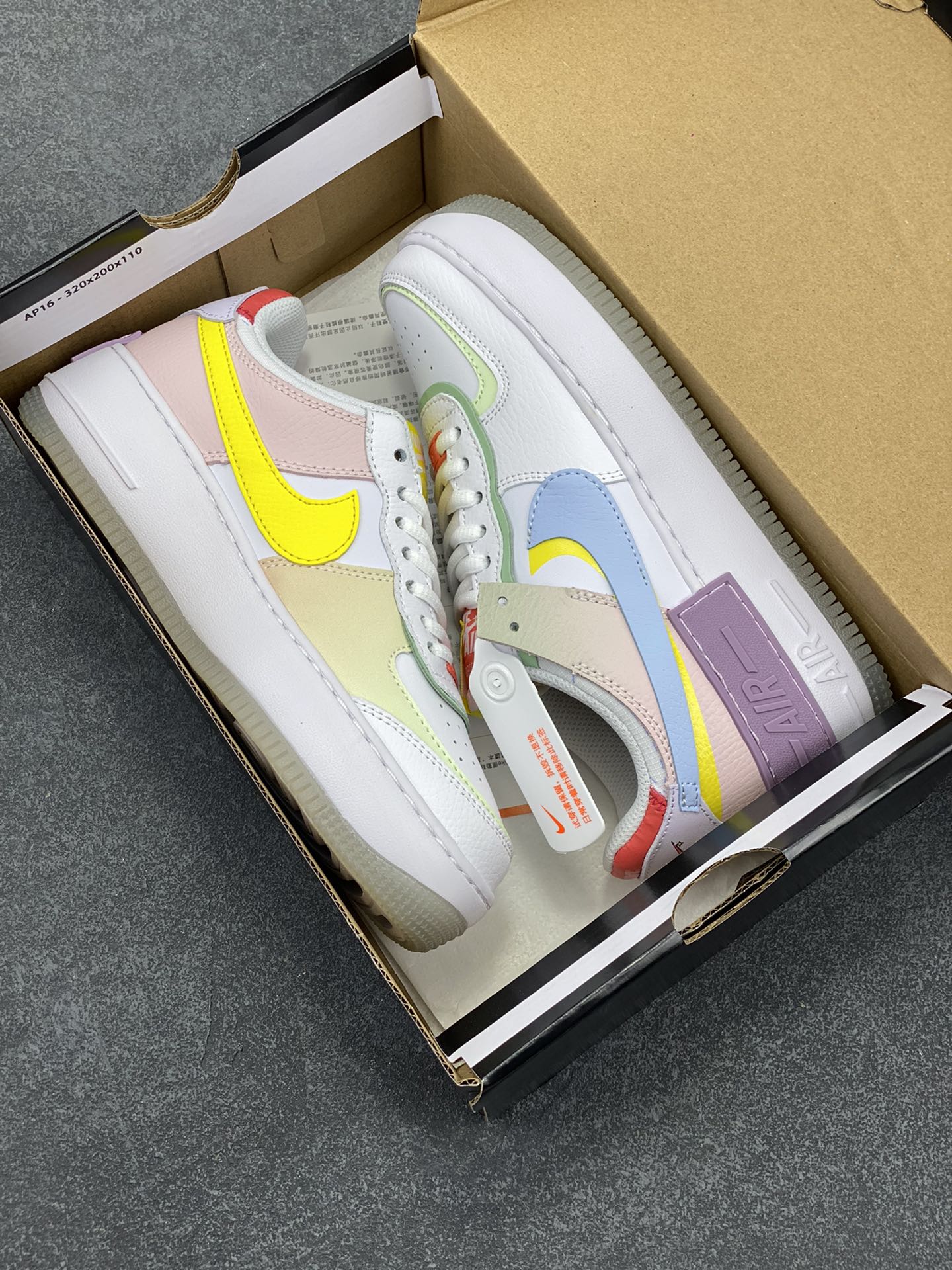 图片[9]-NK Air Force 1 Shadow 轻量增高低帮百搭板鞋\”拼接马卡龙\” 全新少女系解构主义设计双层轻量EVA发泡中底+防滑RB橡胶外圈底鞋底 原楦头原纸板 打造纯正空军版型 专注外贸渠道 全掌内置蜂窝气垫 原盒配件 原厂中底钢印、拉帮完美 货号： CW2630-141 尺码：35.5 36 36.5 37.5 38 38.5 39 40-选品中心