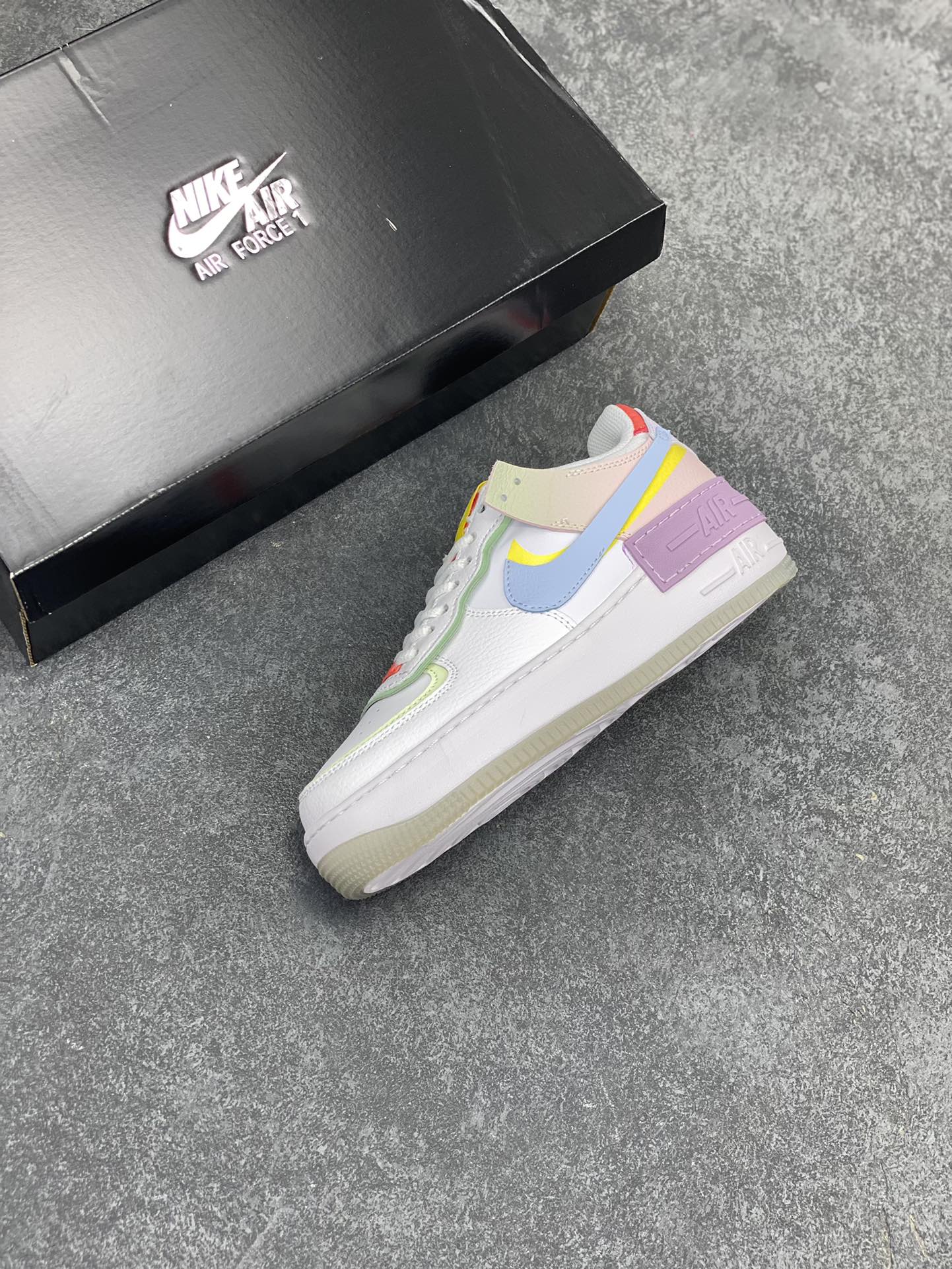 图片[7]-NK Air Force 1 Shadow 轻量增高低帮百搭板鞋\”拼接马卡龙\” 全新少女系解构主义设计双层轻量EVA发泡中底+防滑RB橡胶外圈底鞋底 原楦头原纸板 打造纯正空军版型 专注外贸渠道 全掌内置蜂窝气垫 原盒配件 原厂中底钢印、拉帮完美 货号： CW2630-141 尺码：35.5 36 36.5 37.5 38 38.5 39 40-选品中心