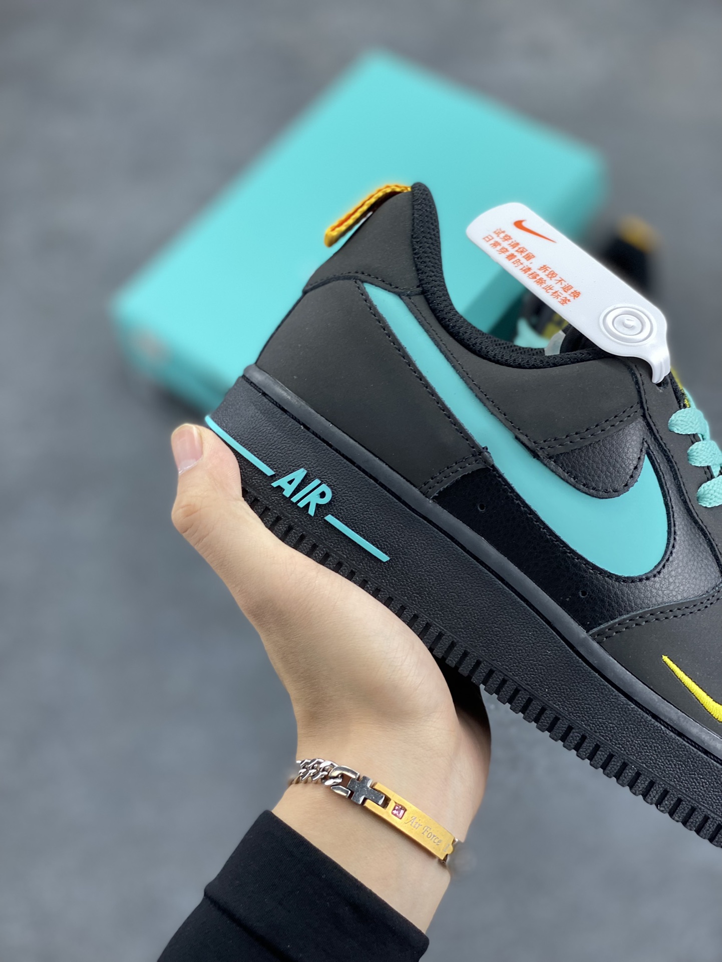 图片[6]-海外限定发售  Nike Air Force 1 Premium 蒂夫尼 配色 空军一号中帮休闲板鞋 定制皮料 3M反光 原楦头原纸板 纯正版型 内置全掌气垫 货号：DV6809-181 尺码：36 36.5 37.5 38 38.5 39 40 40.5 41 42 42.5 43 44 44.5 45-选品中心