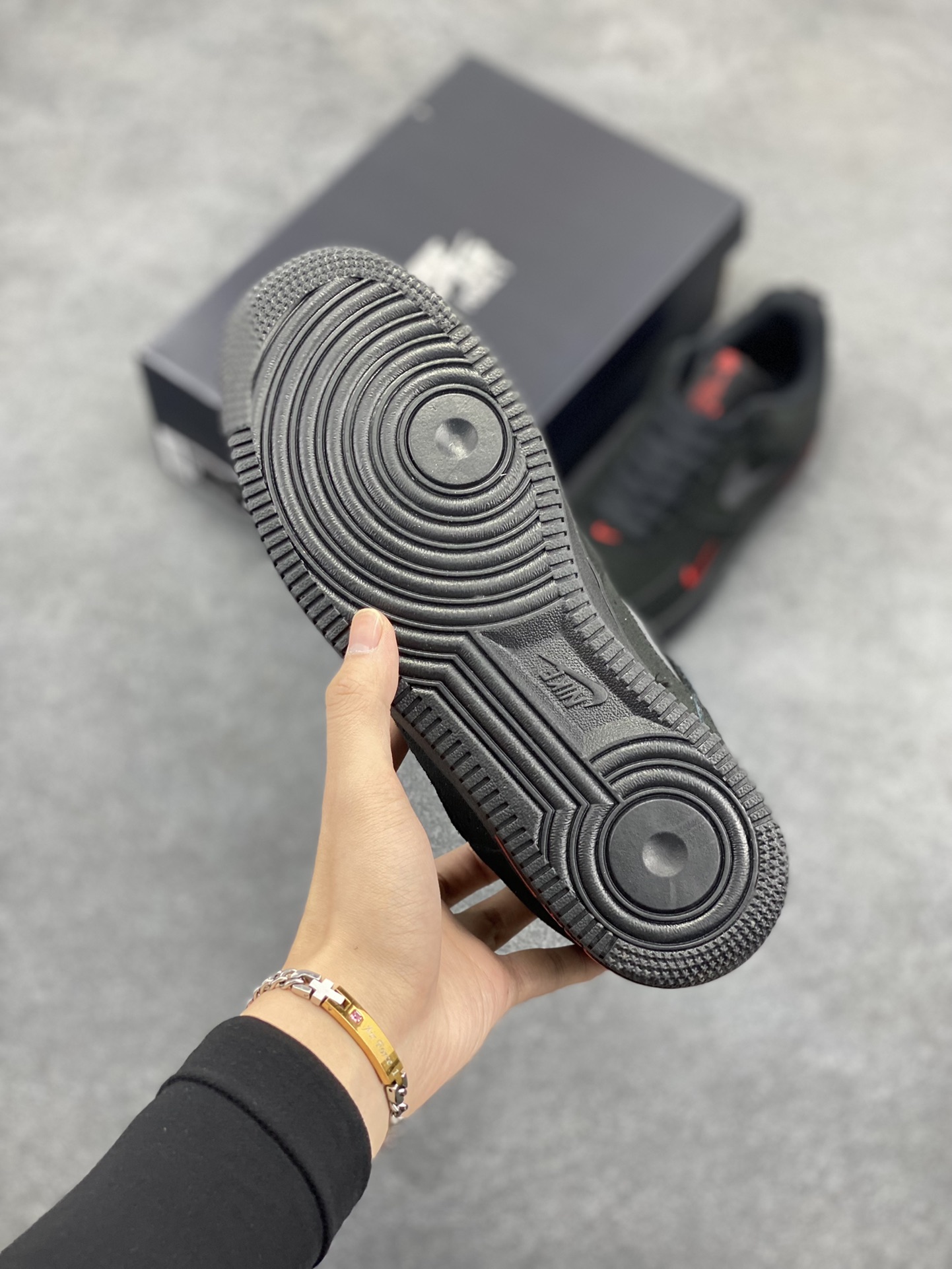 图片[5]-福利特价 Nike Air Force 1 Low 黑红小勾 空军一号低帮运动休闲板鞋 原楦头原纸板 打造纯正空军版型专注外贸渠道 全掌内置蜂窝气垫 原盒配件 原厂中底钢印、拉帮完美 货号：DZ4514-001 尺码：36 36.5 37.5 38 38.5 39 40 40.5 41 42 42.5 43 44 44.5 45-选品中心
