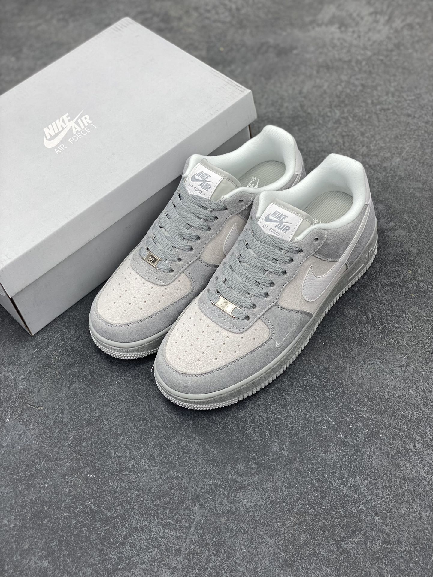 图片[8]-Nike Air Force 1 ’07 Low 空军一号低帮百搭休闲运动板鞋。柔软、弹性十足的缓震性能和出色的中底设计，横跨复古与现代的外型结合，造就出风靡全球三十多年的Force 1，直到今天还深受青睐 货号：HV3876-077 尺码：36 36.5 37.5 38 38.5 39 40 40.5 41 42 42.5 43 44 44.5 45-选品中心