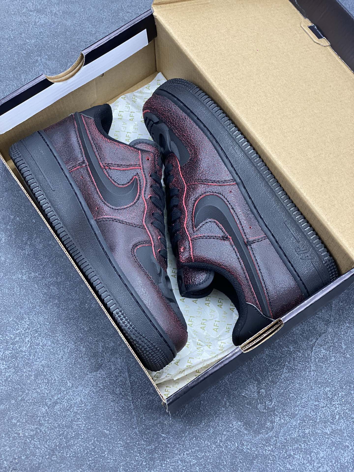 图片[9]-Nike Air Force 1 Low 万圣节 原楦头原纸板 打造纯正空军版型 专注外贸渠道 全掌内置蜂窝气垫 原盒配件 原厂中底钢印、拉帮完美 货号：HV2016-001 尺码：36 36.5 37.5 38 38.5 39 40 40.5 41 42 42.5 43 44 44.5 45-选品中心