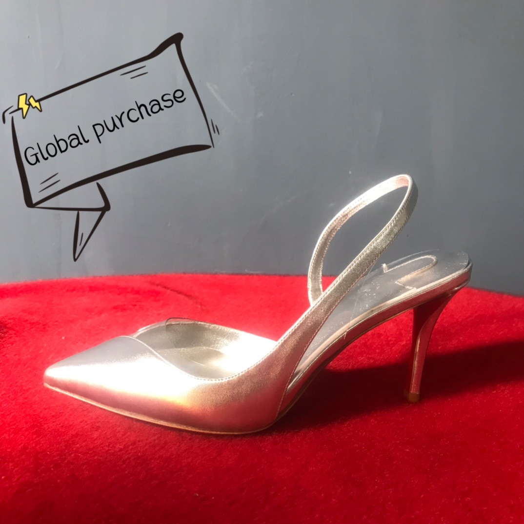 NO:620784,High-end customized spring and summer gift shoes classic series!  H8Cm, size 34-42. Customized models are non-refundable and non-exchangeable. 1857-. Silver mirror leather. Imported film. Official website picture Standard European code Reference: 1857- Color: silver/silvet Material: cowhide/diamond Lining: goat leather Heel high: 8cm Sole: leather sole Size: EUR 34-42 (US 4-11):,, christian louboutin, louis  vuitton19860909高端订制 春夏礼鞋精典款系列！ H8Cm,尺码34-42码. 订制款不退不换.1857-.银色镜面皮.进口胶片.官网图 标准欧码 Reference:1857- Color:silver/silvet Material:cowhide/diamond Lining:goat leather Heel heigh:8cm Sole:leather sole Size:EUR 34－42（US 4一11) :,,christian louboutin,louis vuitton,Women's Shoes
