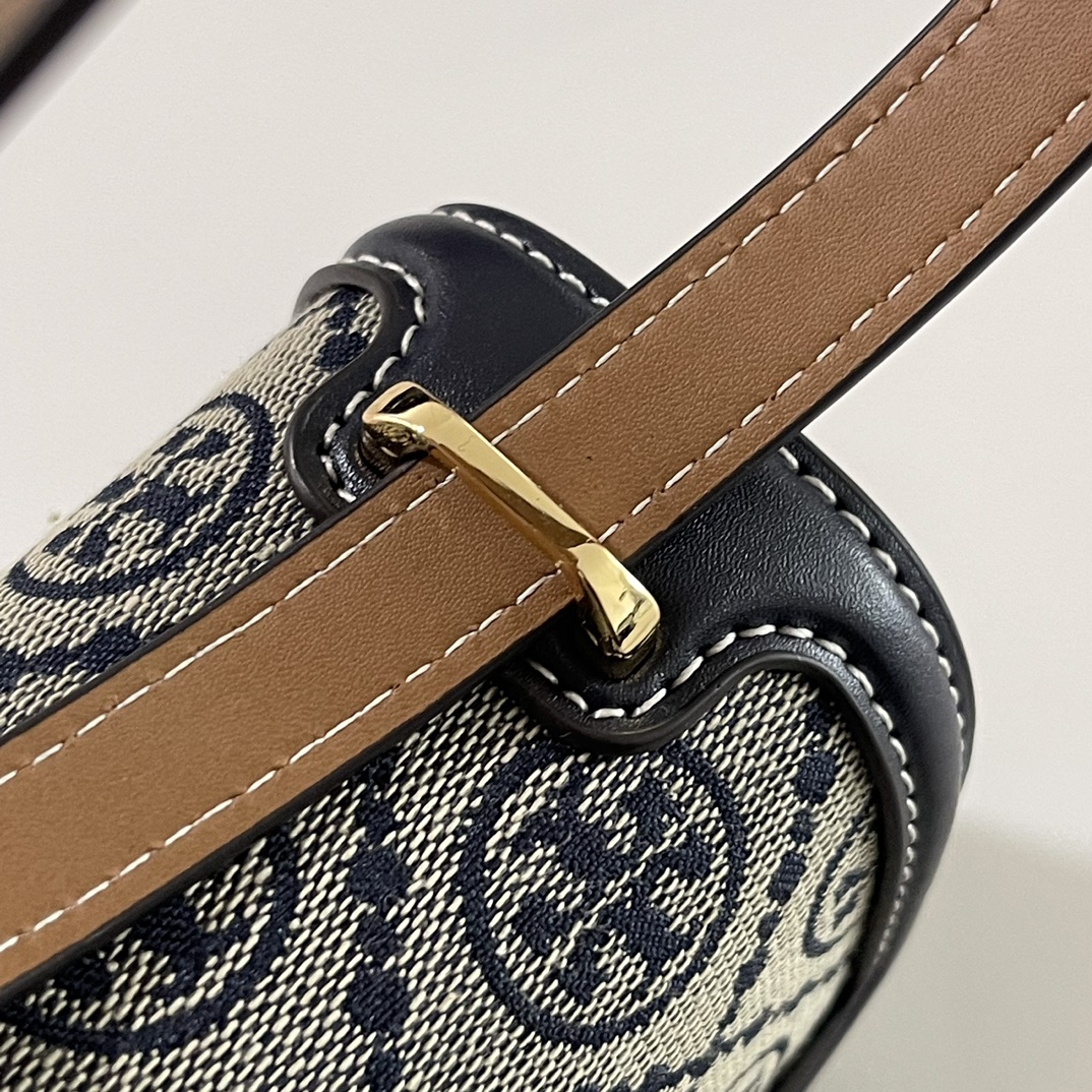 The Eleanor Shoulder Bag features a structured horizontal silhouette - Comprehensive 7