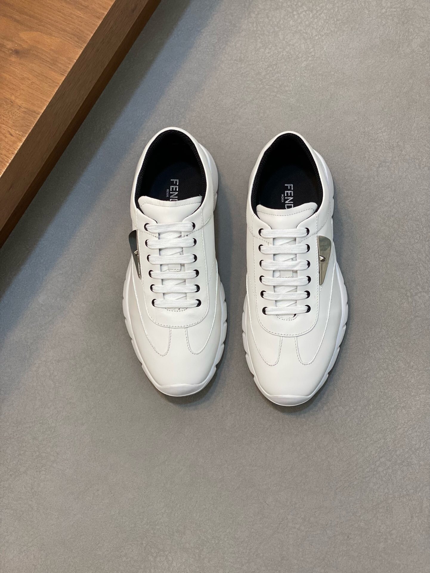 NO:220116,Brand FENDI color original color matching Size 39-44 Custom made 38.45 Price Material Fendi new style Boutique casual shoes Original high-quality upper original cowhide made mesh cloth Neri mesh cloth insole fashionable dynamic original Fendi comfortable sole Simple and elegant sports and casual, Fendi casual shoes, fendi, fendi, cowhide19860909品牌FENDI 颜色原版配色 码数39-44定做38.45 价格 材质芬迪新款 精品 休闲鞋 原版高品质鞋面原版牛皮制作 网布内里网布鞋垫版型时尚 动感十足原版芬迪舒适大底 简洁大方运动休闲,芬迪休闲鞋,fendi,fendi,cowhide,Men's shoes