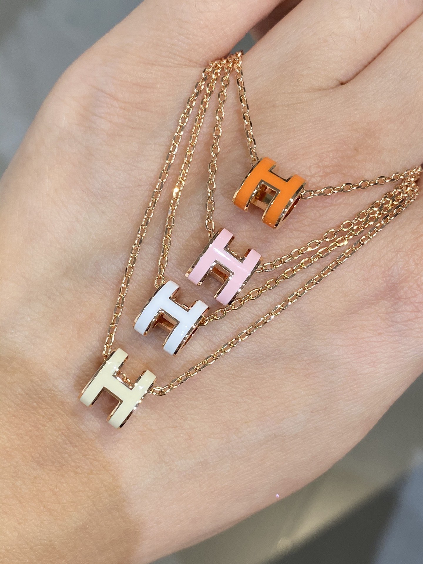 Hermès 爱马～漆艺mini pop项链玫瑰金色