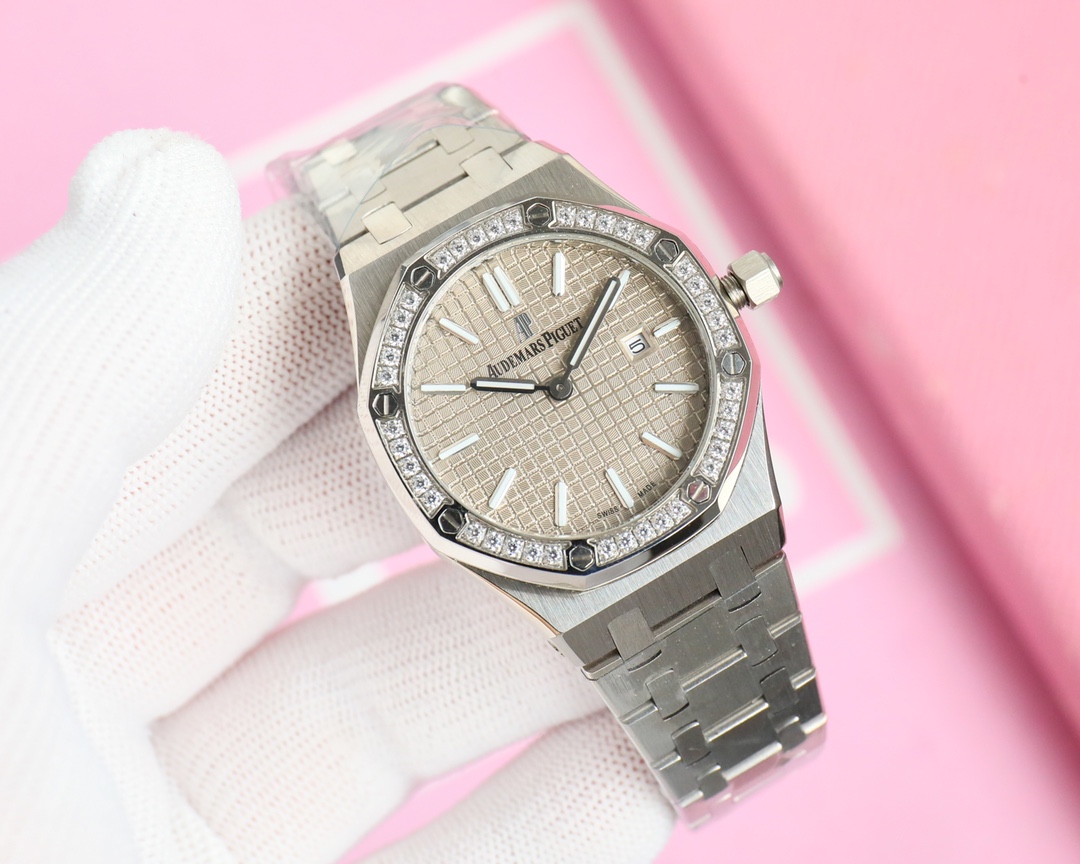 Elby 1218 Lady Tapisserie Watch: Luxurious Design for Modern Women’s Style