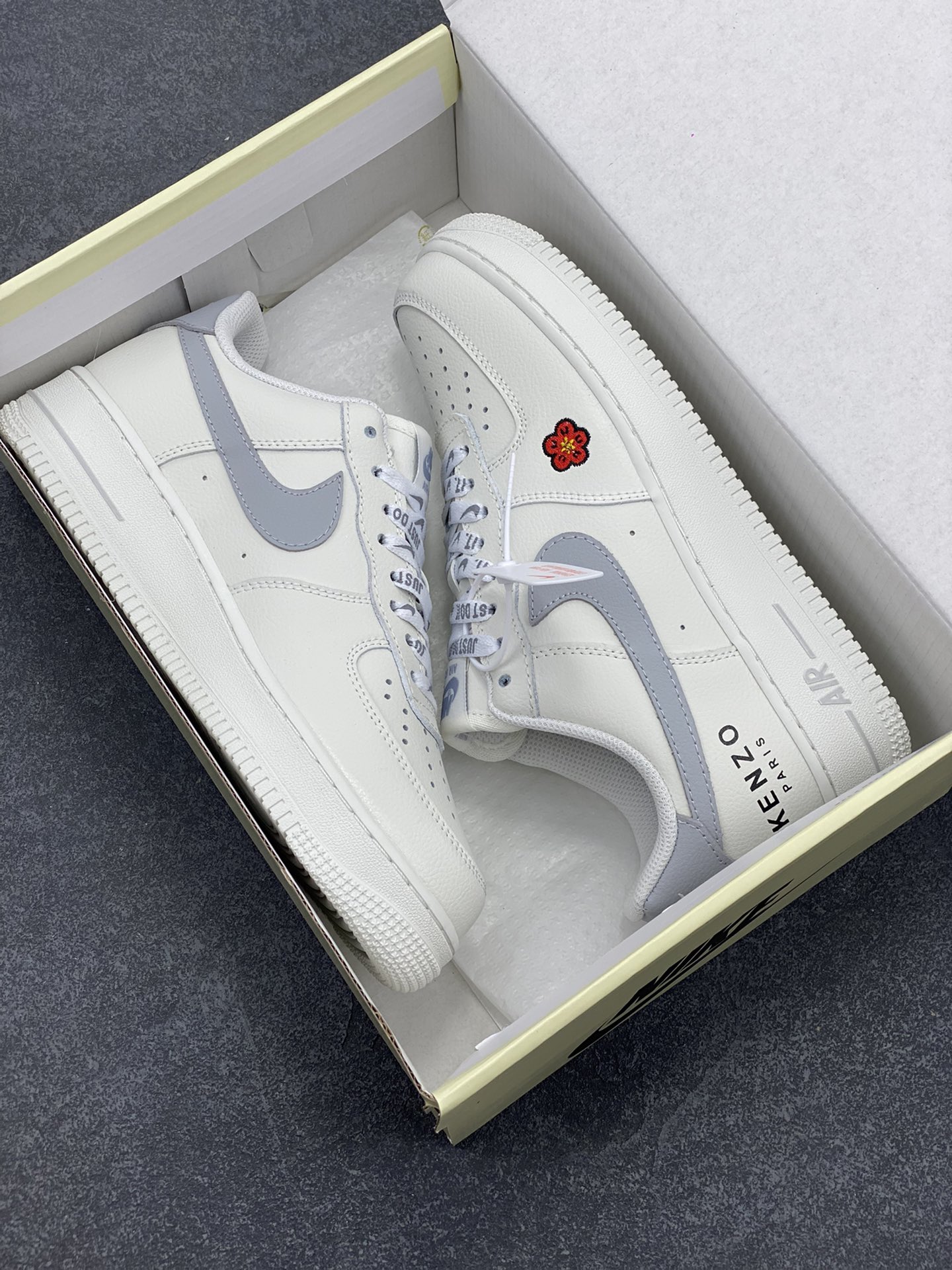 图片[9]-NIke Air Force 1 \’07 Low KENZO🌺联名 空军一号 低帮 运动鞋 休闲鞋 折边针车 工艺难度大 原楦头原纸板 原装鞋盒 定制五金配件 内置全掌气垫 原厂鞋底  货号：FC-918822 尺码：36 36.5 37.5 38 38.5 39 40 40.5 41 42 42.5 43 44 44.5 45-选品中心