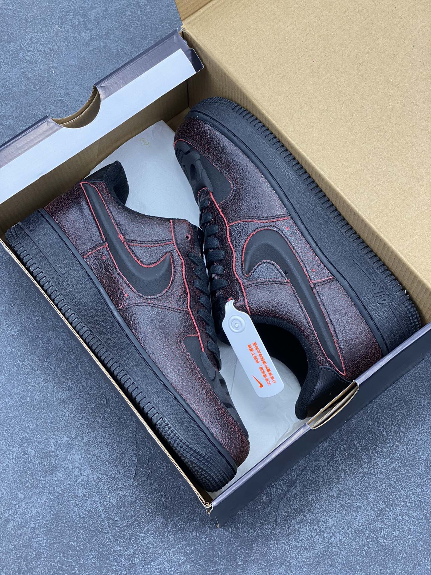 图片[9]-Nike Air Force 1 Low 万圣节 原楦头原纸板 打造纯正空军版型 专注外贸渠道 全掌内置蜂窝气垫 原盒配件 原厂中底钢印、拉帮完美 货号：HV2016-001 尺码：36 36.5 37.5 38 38.5 39 40 40.5 41 42 42.5 43 44 44.5 45-选品中心