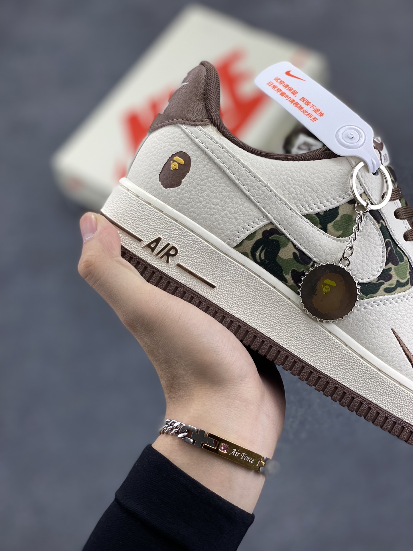 图片[6]-NIke Air Force 1 \’07 Low “Bape联名–米棕迷彩”空军一号 低帮 运动鞋 休闲鞋 折边针车 工艺难度大 原楦头原纸板 原装鞋盒 定制五金配件 内置全掌气垫 原厂鞋底 货号：KK1988-019 尺码：36 36.5 37.5 38 38.5 39 40 40.5 41 42 42.5 43 44 44.5 45-选品中心