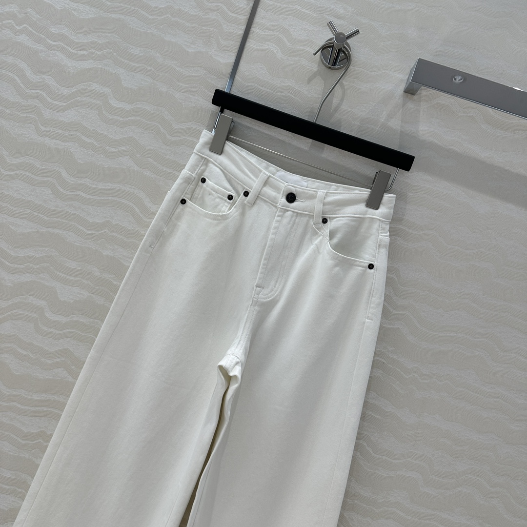 爆单推荐❤️原单品质，Row风法棍🥖白色阔腿直筒牛仔裤，进口加绒磨毛牛仔工艺保暖又显瘦！妈生大长腿直筒裤