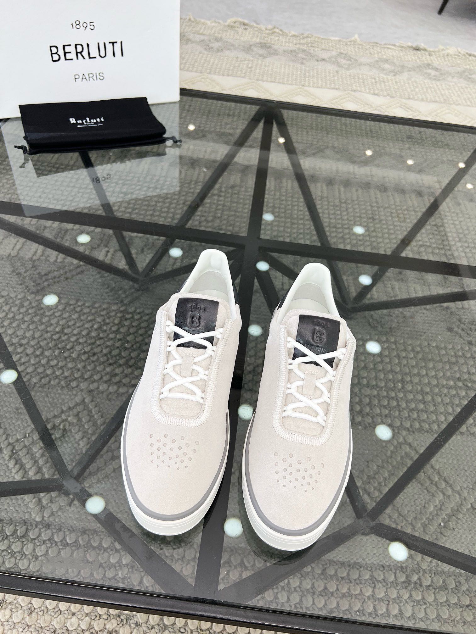 NO:219810,Brand Berluti original color polishing, size 39-44 customized 45.46 Price Material Berluti new style Business leather shoes original quality Top version uses top layer cowhide hand-waxing color polishing design, complicated process thickened cowhide inner [Strong] Simple and generous without losing elegance Goodyear exquisite hand-pulled thread makes the shoes more secure Original Rubber outsole, top foot stylish Comfortable, Berluti, cowhide19860909品牌Berluti 颜色原版擦色 码数39-44定做45.46 价格 材质伯尔鲁帝新款 商务皮鞋原单品质 顶级版本采用头层牛皮手工打蜡擦色设计 工序复杂加厚牛皮内里[强]简单大方不失优雅固特异精致手工拉线使鞋子更加牢固原版 橡胶大底 上脚 有型 舒适,Berluti 布鲁提,cowhide,Men's shoes