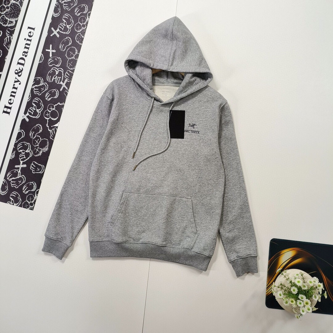 3.0 W21 Fowl Couple’s Hoodie: Classic, Soft, and Stylish Bird Logo Embroidery - 图片 4