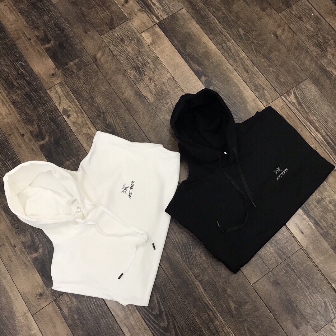 3.0 W21 Fowl Couple’s Hoodie: Classic, Soft, and Stylish Bird Logo Embroidery - 图片 2