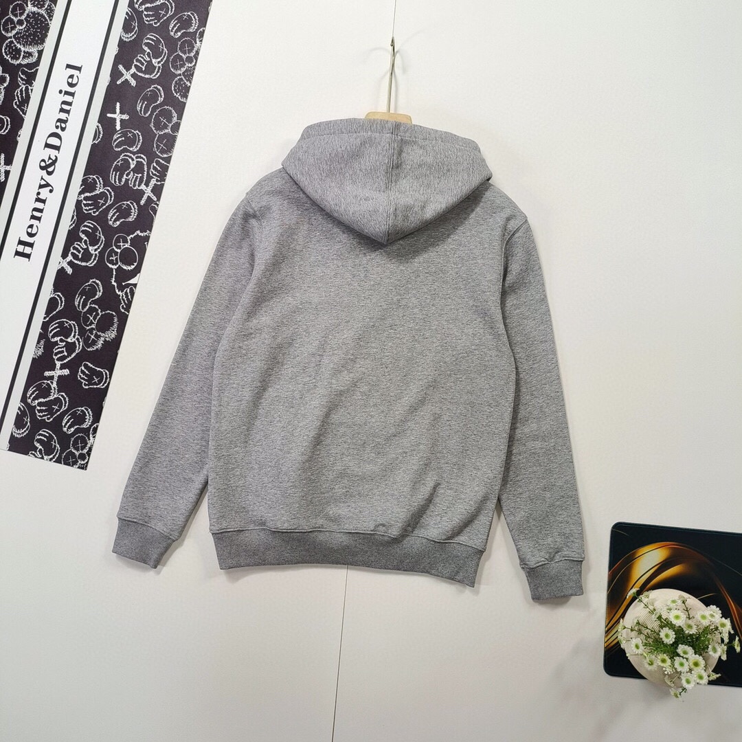3.0 W21 Fowl Couple’s Hoodie: Classic, Soft, and Stylish Bird Logo Embroidery - 图片 5