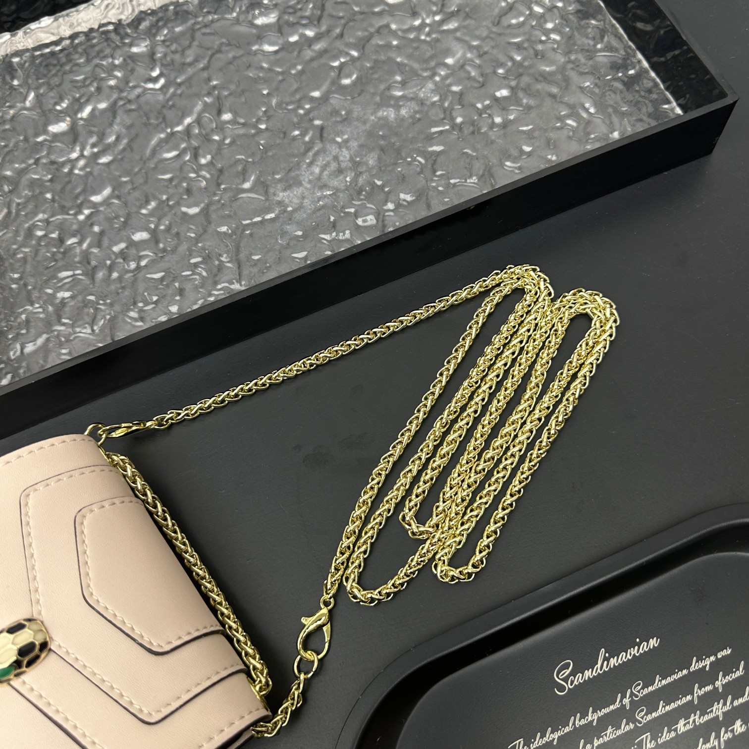 The Row Classic Handcrafted Luxury Leather Shoulder Bag Ref.06044F2D 6