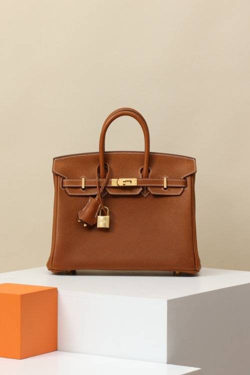 Elegant Gold-Brown Leather Handbag: Top Handle & Shoulder Bag, Made in France 1 Elegant Gold-Brown Leather Handbag: Top Handle & Shoulder Bag, Made in France