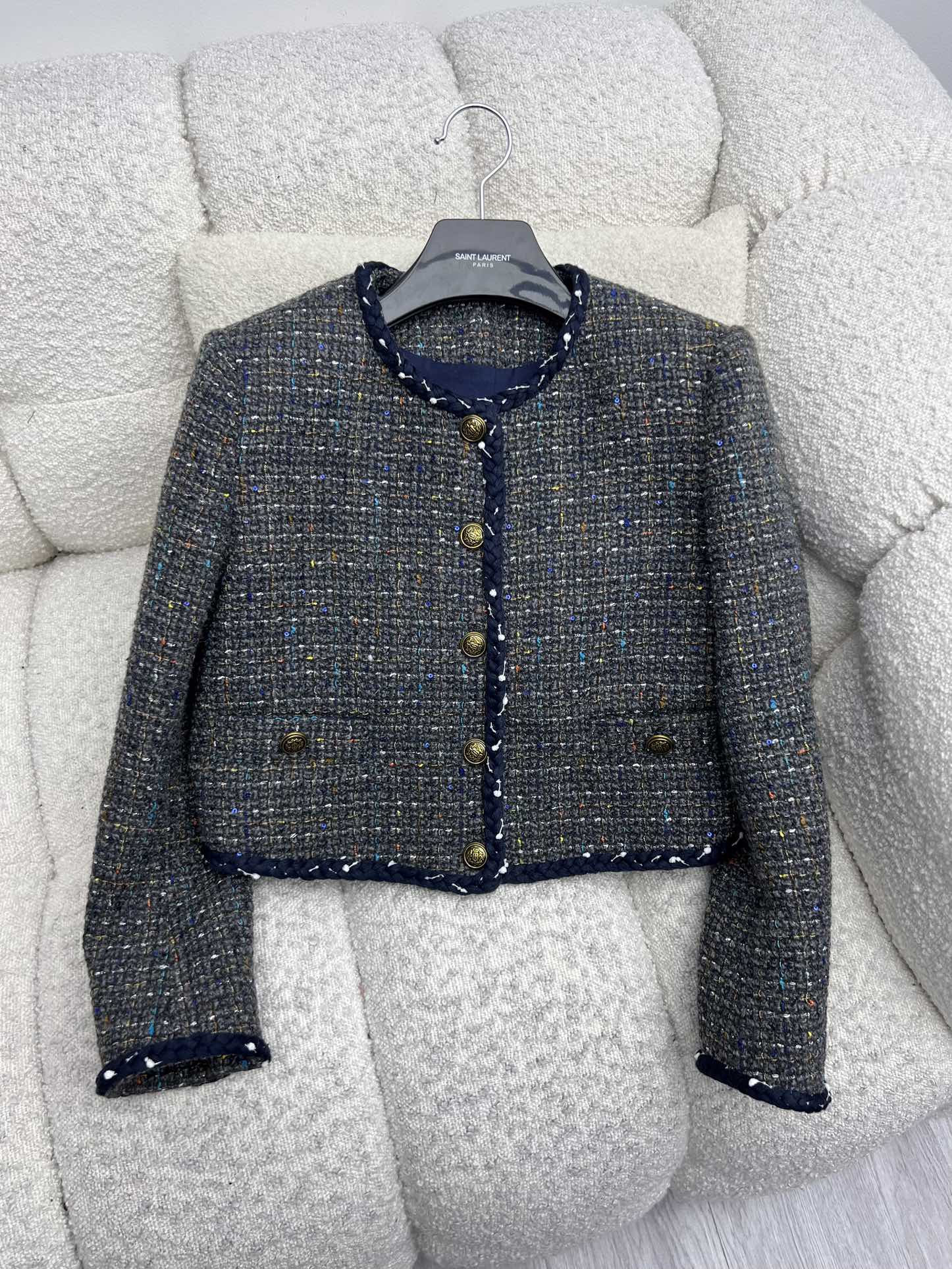 One-Size-Fits-All Female Suit in Retro Blue and Gray, Made of Wool and Flowers - 图片 8