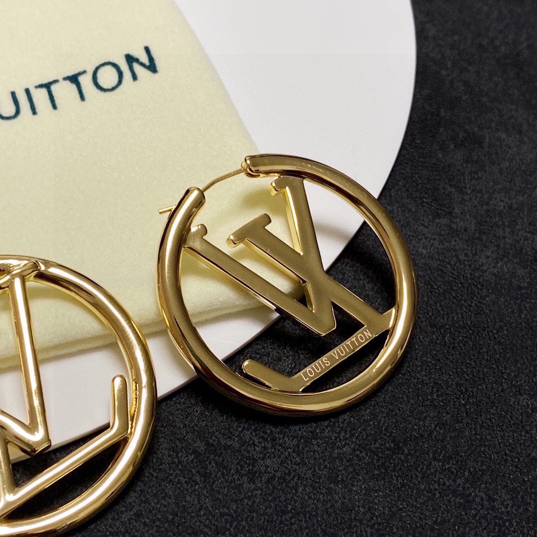 Vintage LV Letter Stud Earrings - Comprehensive 5