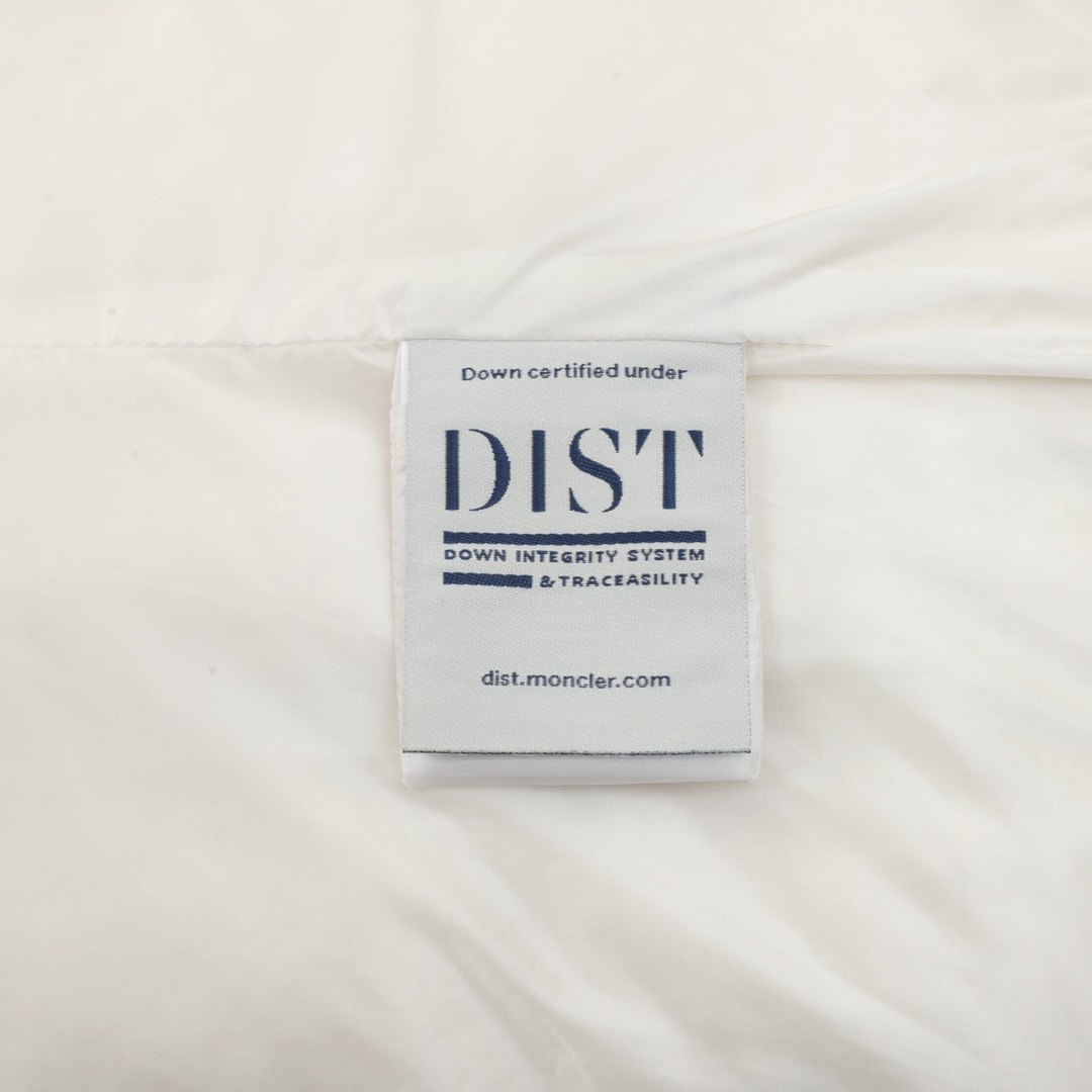 MONCLER/蒙口MC HERMIFUR系列短款女款羽绒服-Chinese UA Cheap High Quatity Brand Clothes Bags handbags Sneakers wholesale wholesaler seller from China Factory suppliers Fashion Clothing Shoes best Quality Beautiful Price MONCLER/蒙口MC HERMIFUR系列短款女款羽绒服