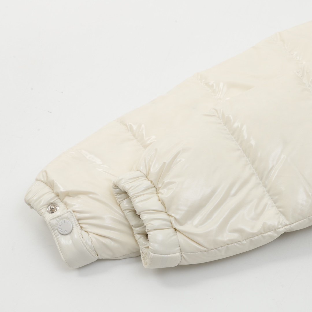 MONCLER 蒙口2024早秋新品 Barante女士短款连帽羽绒收腰外套樱花粉 奶油白 酷炫黑-Chinese UA Cheap High Quatity Brand Clothes Bags handbags Sneakers wholesale wholesaler seller from China Factory suppliers Fashion Clothing Shoes best Quality Beautiful Price MONCLER 蒙口2024早秋新品 Barante女士短款连帽羽绒收腰外套樱花粉 奶油白 酷炫黑