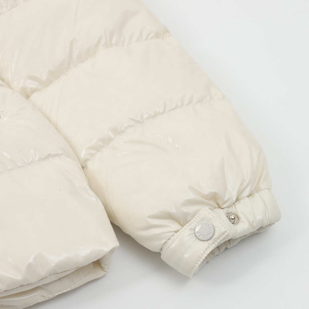 MONCLER 蒙口2024早秋新品 Barante女士短款连帽羽绒收腰外套樱花粉 奶油白 酷炫黑-Chinese UA Cheap High Quatity Brand Clothes Bags handbags Sneakers wholesale wholesaler seller from China Factory suppliers Fashion Clothing Shoes best Quality Beautiful Price MONCLER 蒙口2024早秋新品 Barante女士短款连帽羽绒收腰外套樱花粉 奶油白 酷炫黑