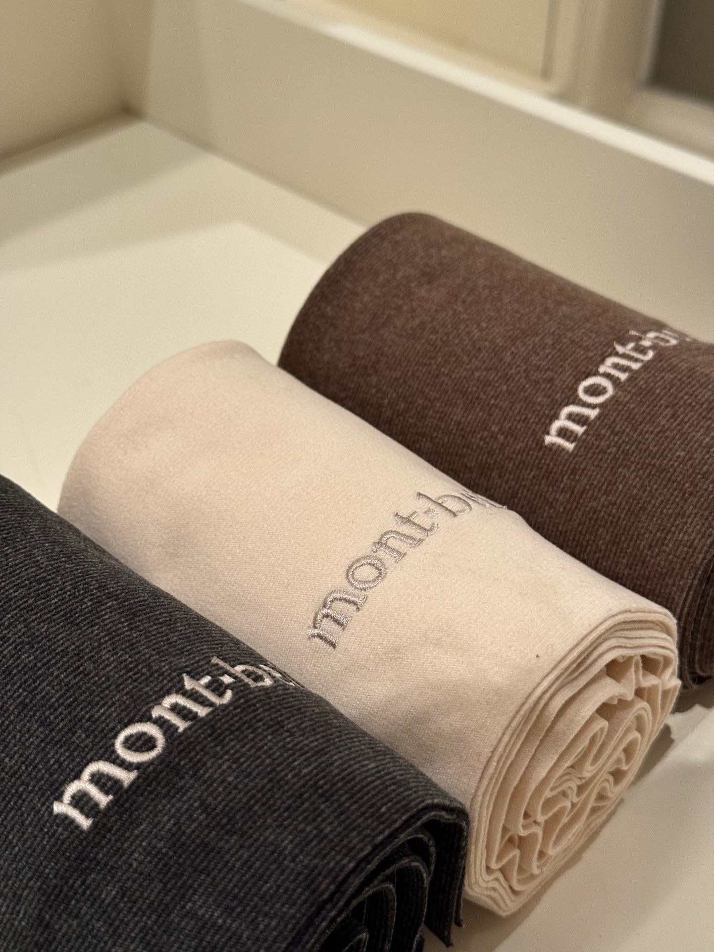 montbell秋冬户外抓绒围巾 5