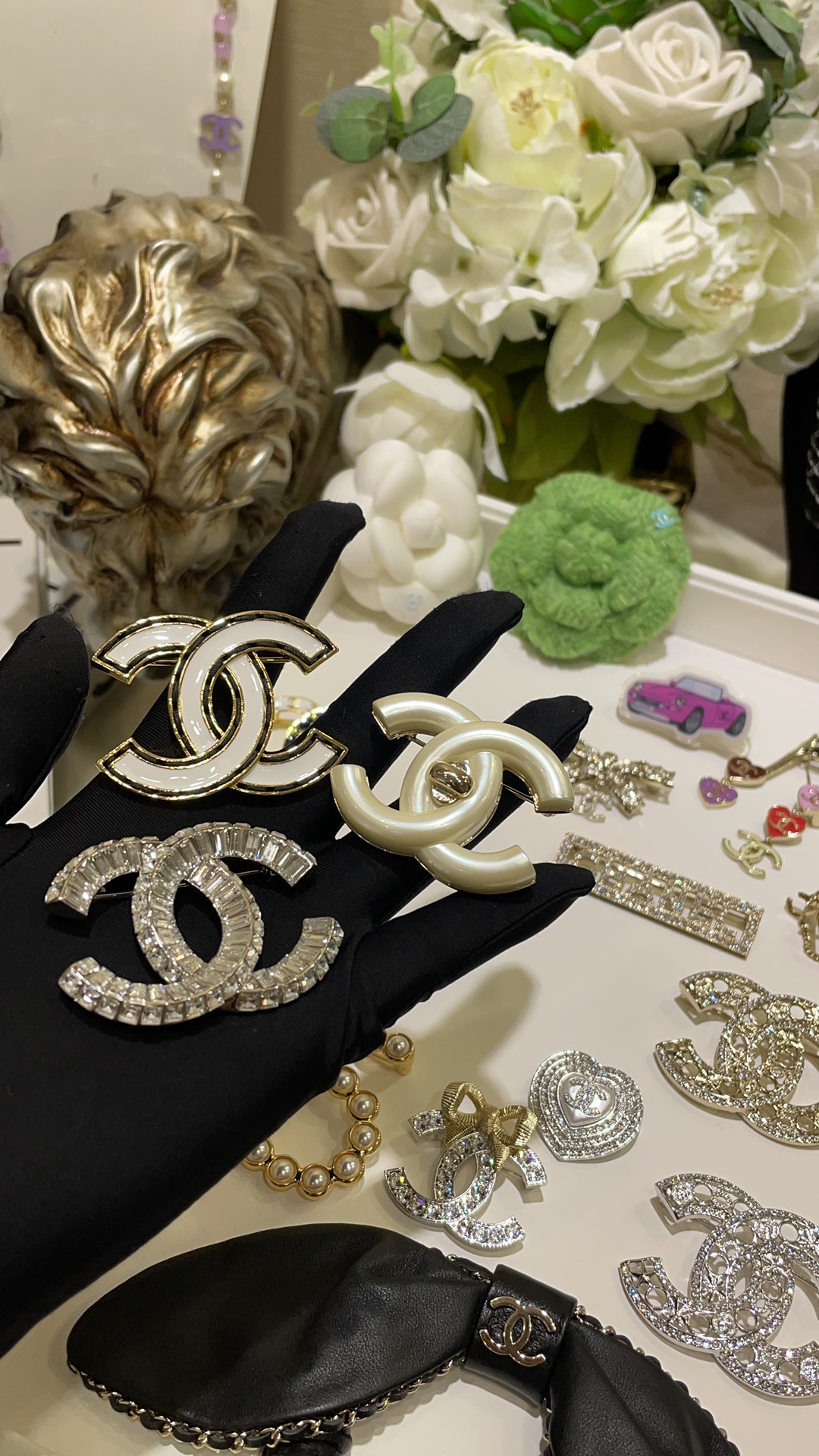 NO:634356,The best items to match all year round. Recommended collection of new brooch sets. Real photos in stock. Buy a few more and stack them, brooch, breastpin, Cartier high-end jewelry.19860909一年四季最佳搭配单品 新款胸针套装推荐合集选款 现货实拍 多买几个回去叠戴,,brooch，breastpin,卡迪亚高端饰品,Jewelry