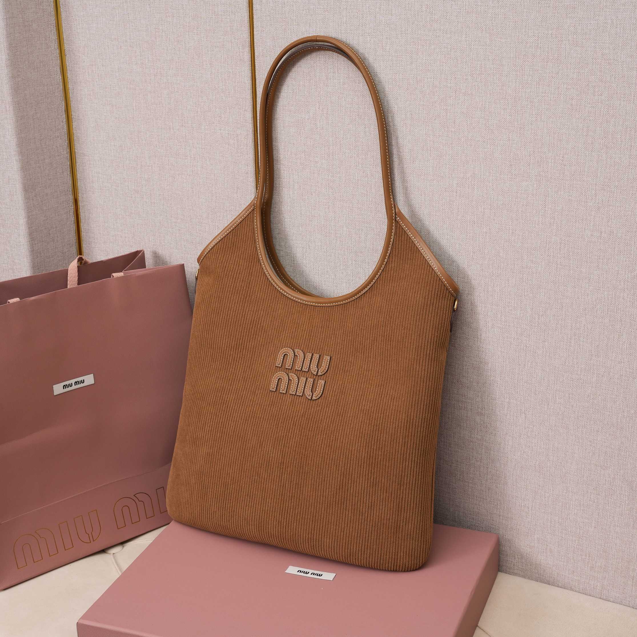 [Miu Miu Women