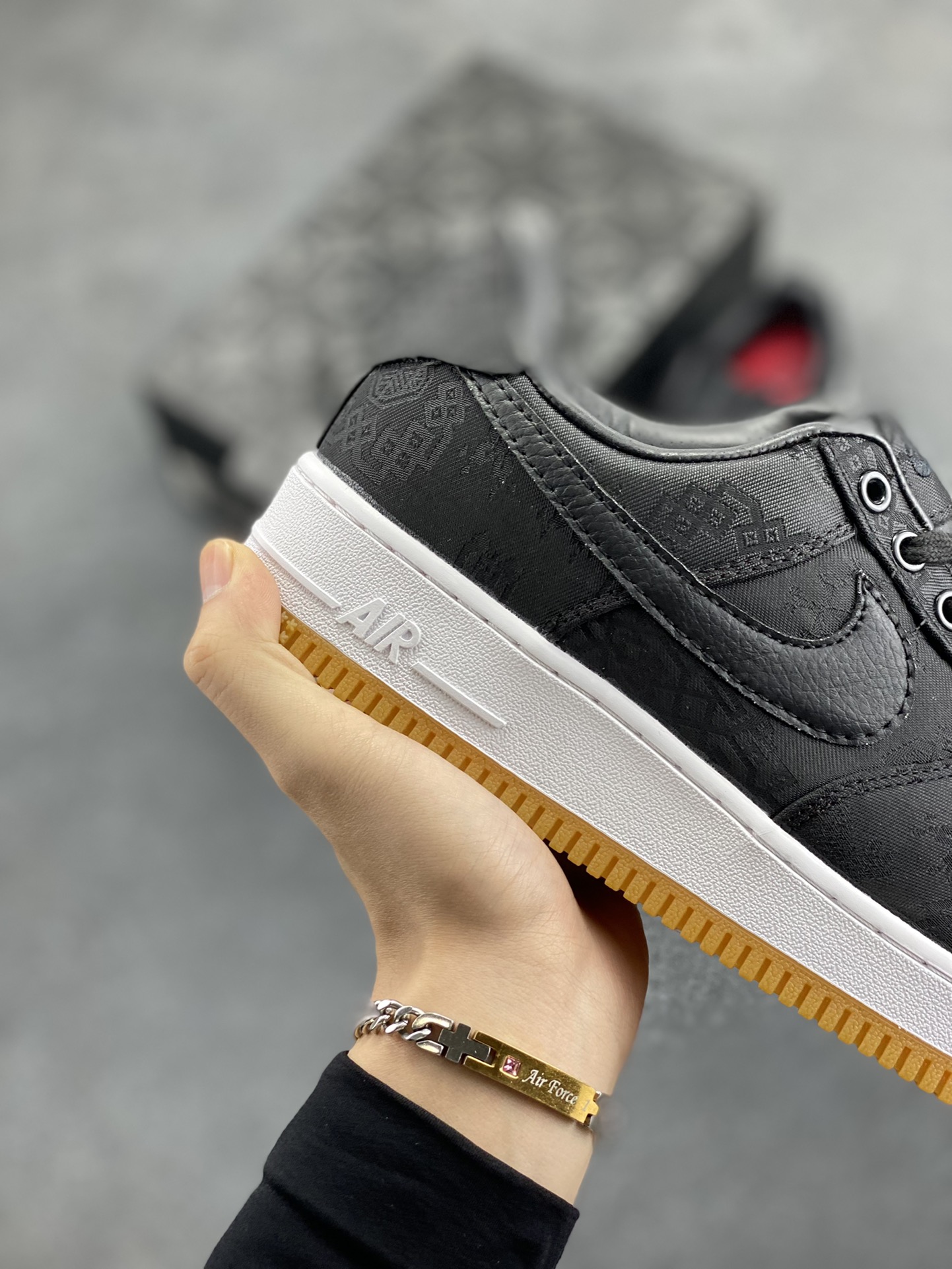 图片[6]-Clot x Nike Air Force 1 Premium AF1 陈冠希 藤原浩联名 丝绸 空军一号低帮百搭休闲运动板鞋。柔软、弹性十足的缓震性能和出色的中底设计，横跨复古与现代的外型结合，造就出风靡全球三十多年的Force 1，直到今天还深受青睐 货号：CZ3966-001 尺码：36 36.5 37.5 38 38.5 39 40 40.5 41 42 42.5 43 44 44.5 45-选品中心
