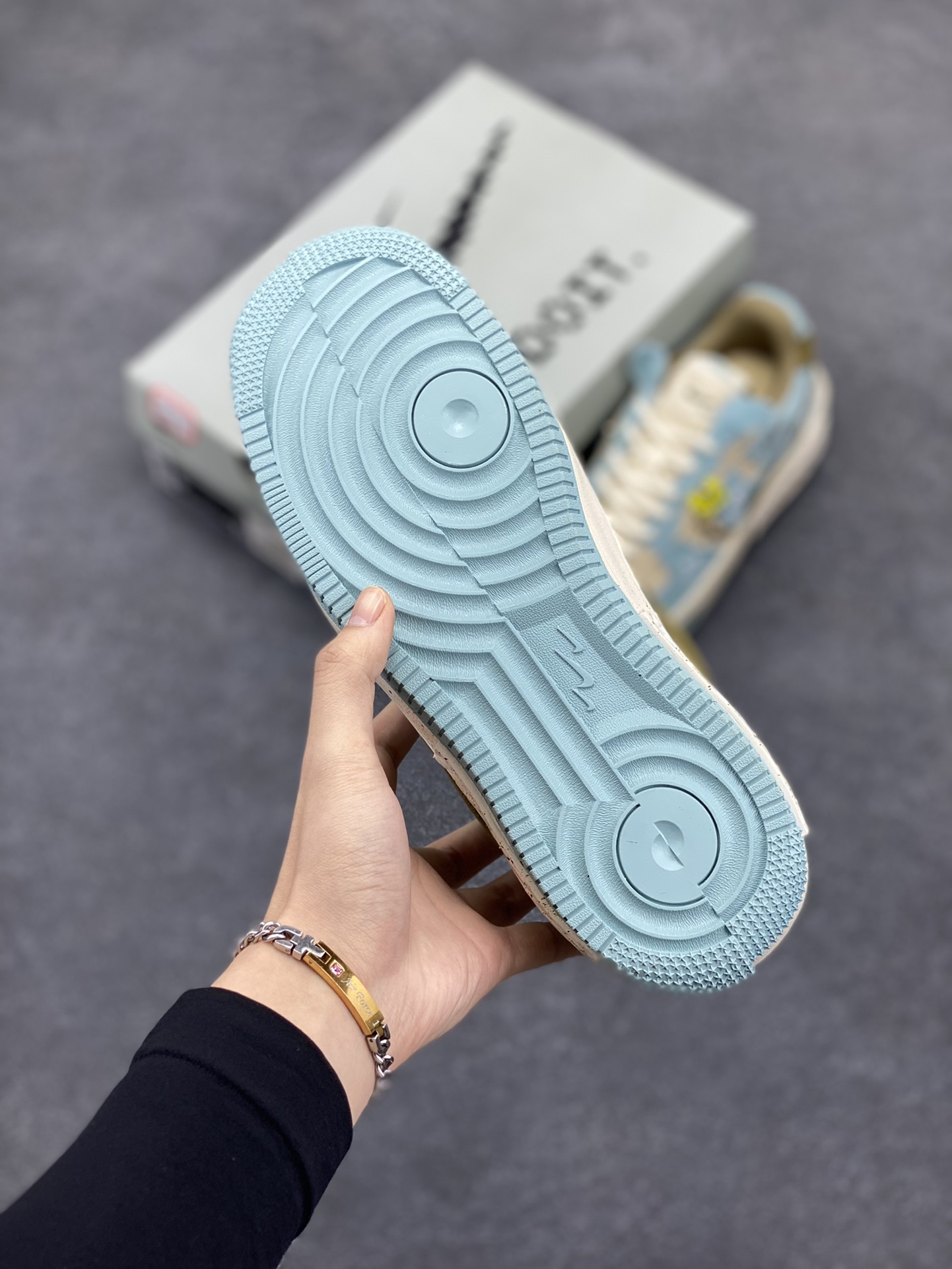 图片[5]-“Enjoy life”NK Air Force 1 Fontanka“苦中作乐” 空军一号定制低帮秋冬板鞋 人生如逆旅，苦乐常相伴。在生活的重重压力与磨难之下，苦中作乐犹如黑暗中的一丝曙光，给予我们继续前行的力量与勇气，享受生活 货号：CW6688-508 尺码：36 36.5 37.5 38 38.5 39 40 40.5 41 42 42.5 43 44 44.5 45-选品中心