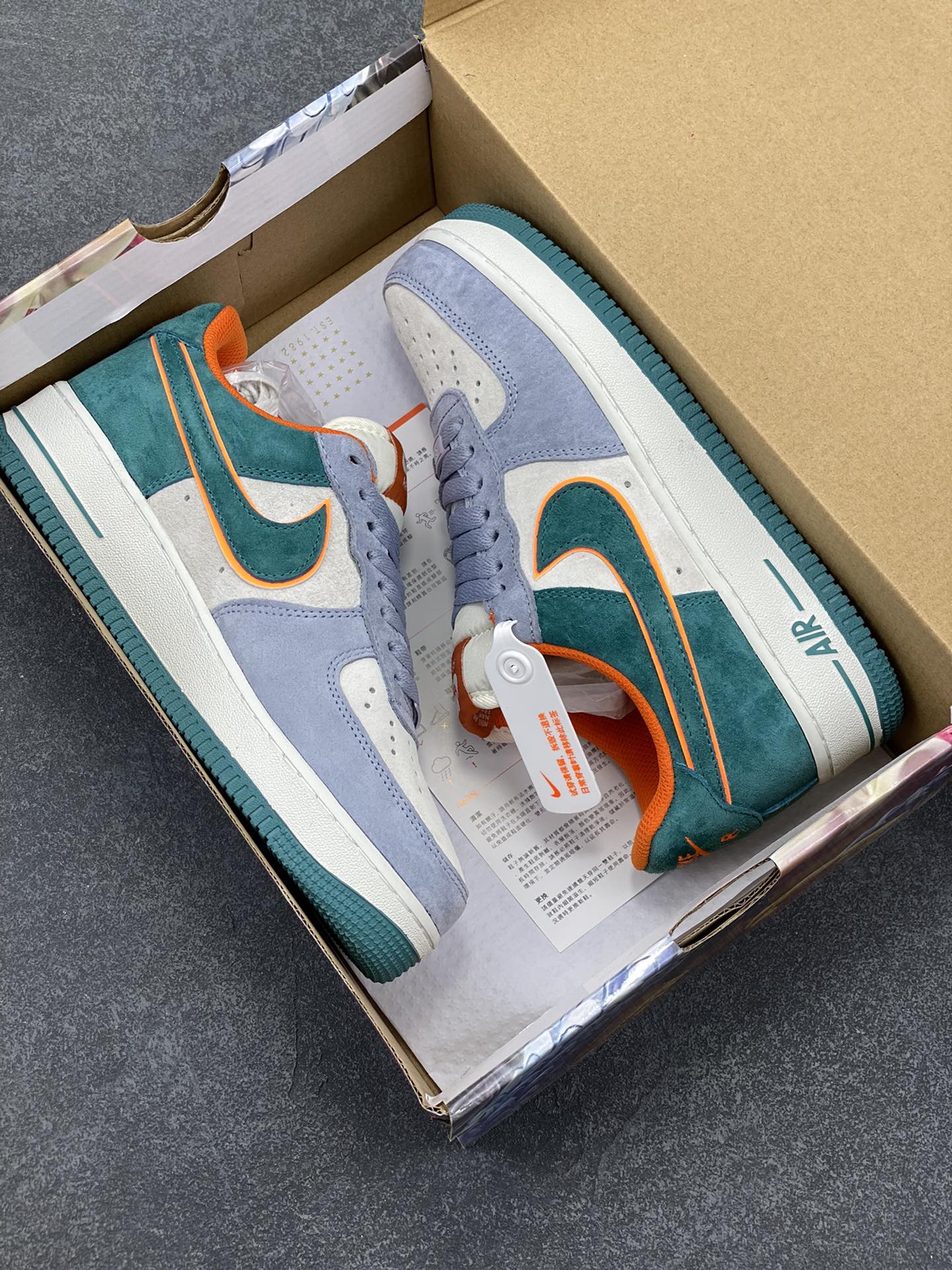 图片[9]-Nike Air Force 1 Low ’07 麂皮空军一号低帮休闲板鞋 原厂麂皮 原楦原纸板 纯正版型 正品NFC感应芯片 高清洁度 内置全掌气垫 货号：LF8989-888 尺码：36 36.5 37.5 38 38.5 39 40 40.5 41 42 42.5 43 44 44.5 45-选品中心