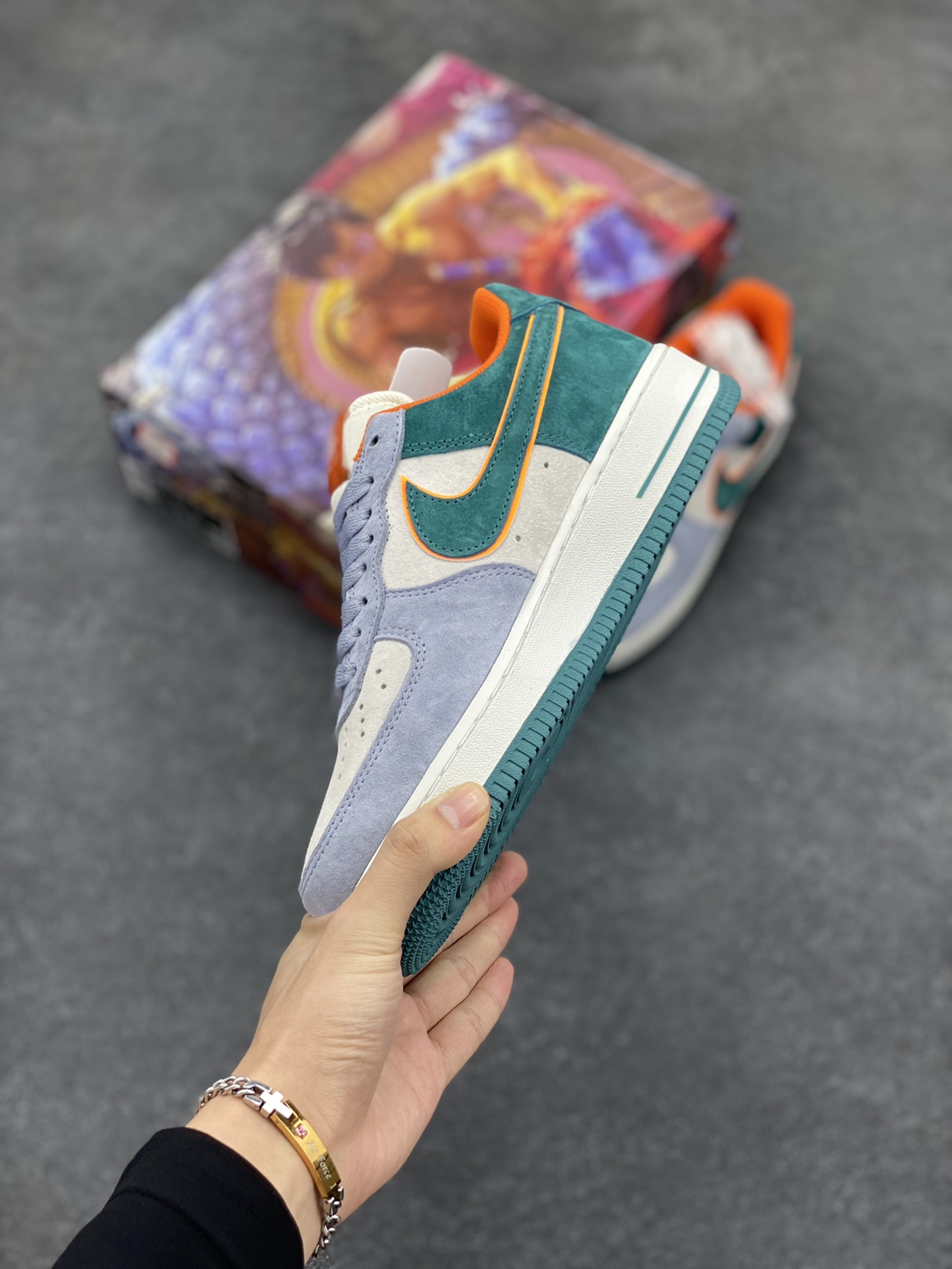 图片[3]-Nike Air Force 1 Low ’07 麂皮空军一号低帮休闲板鞋 原厂麂皮 原楦原纸板 纯正版型 正品NFC感应芯片 高清洁度 内置全掌气垫 货号：LF8989-888 尺码：36 36.5 37.5 38 38.5 39 40 40.5 41 42 42.5 43 44 44.5 45-选品中心