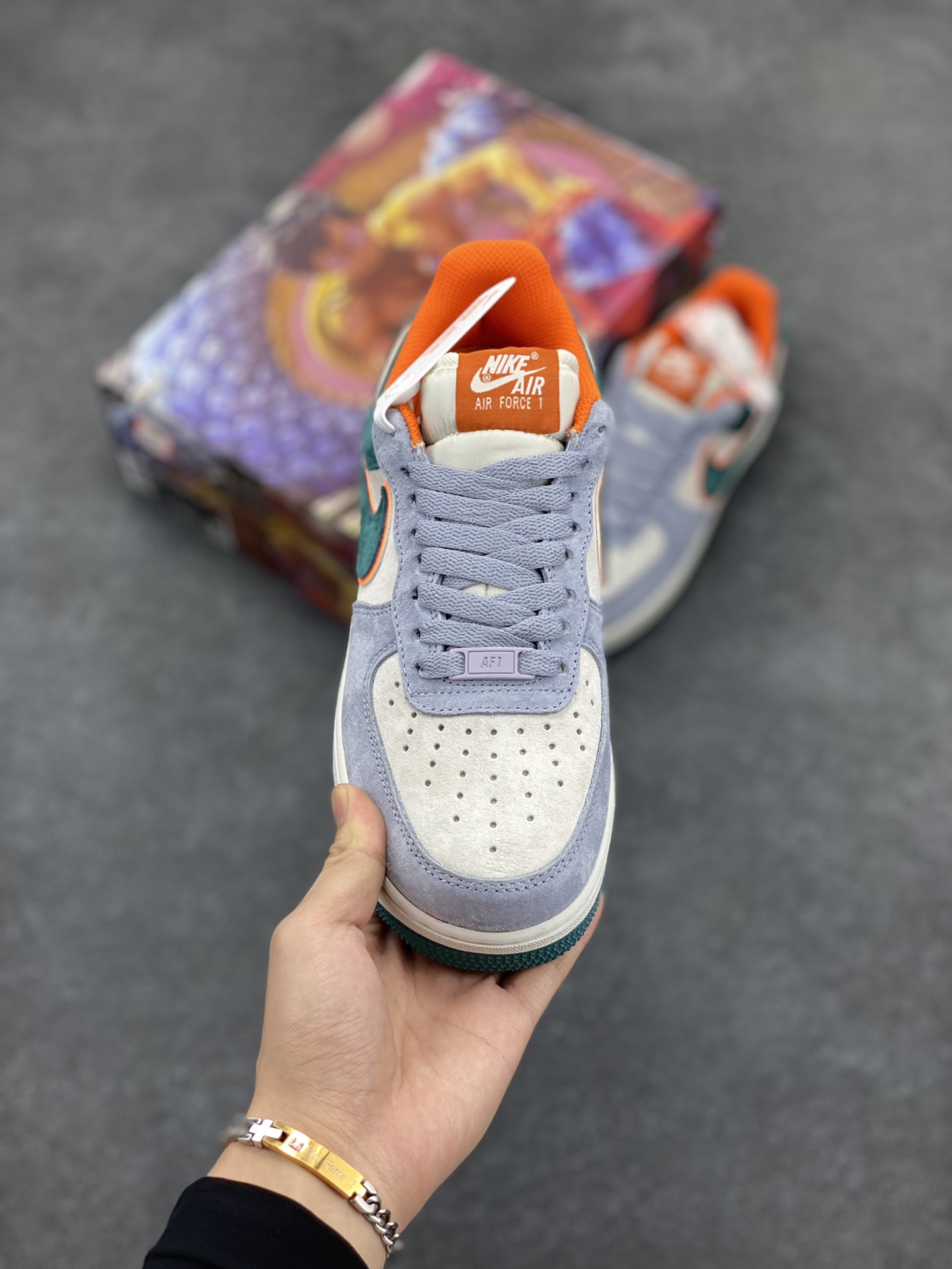 图片[2]-Nike Air Force 1 Low ’07 麂皮空军一号低帮休闲板鞋 原厂麂皮 原楦原纸板 纯正版型 正品NFC感应芯片 高清洁度 内置全掌气垫 货号：LF8989-888 尺码：36 36.5 37.5 38 38.5 39 40 40.5 41 42 42.5 43 44 44.5 45-选品中心