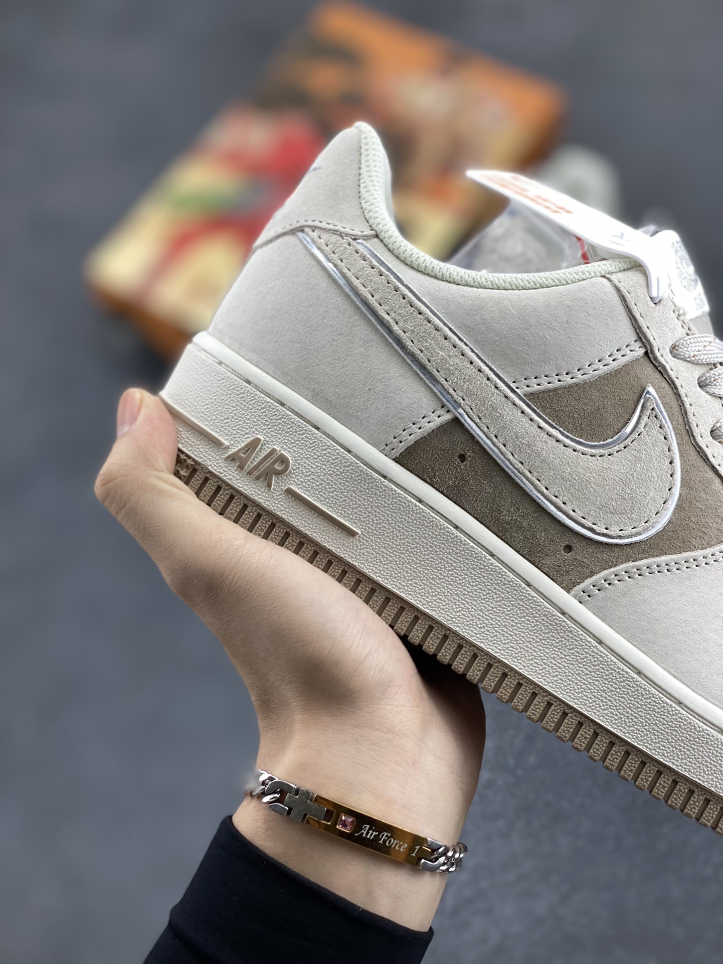 图片[6]-AKIRA×Nike Air Force 1 Low ’07 卡布其诺配色 头成麂皮 满天星配色 空军一号低帮休闲板鞋 原厂麂皮 原楦原纸板 纯正版型 正品NFC感应芯片 高清洁度 内置全掌气垫 货号：DQ3966-183 尺码：36 36.5 37.5 38 38.5 39 40 40.5 41 42 42.5 43 44 44.5 45-选品中心