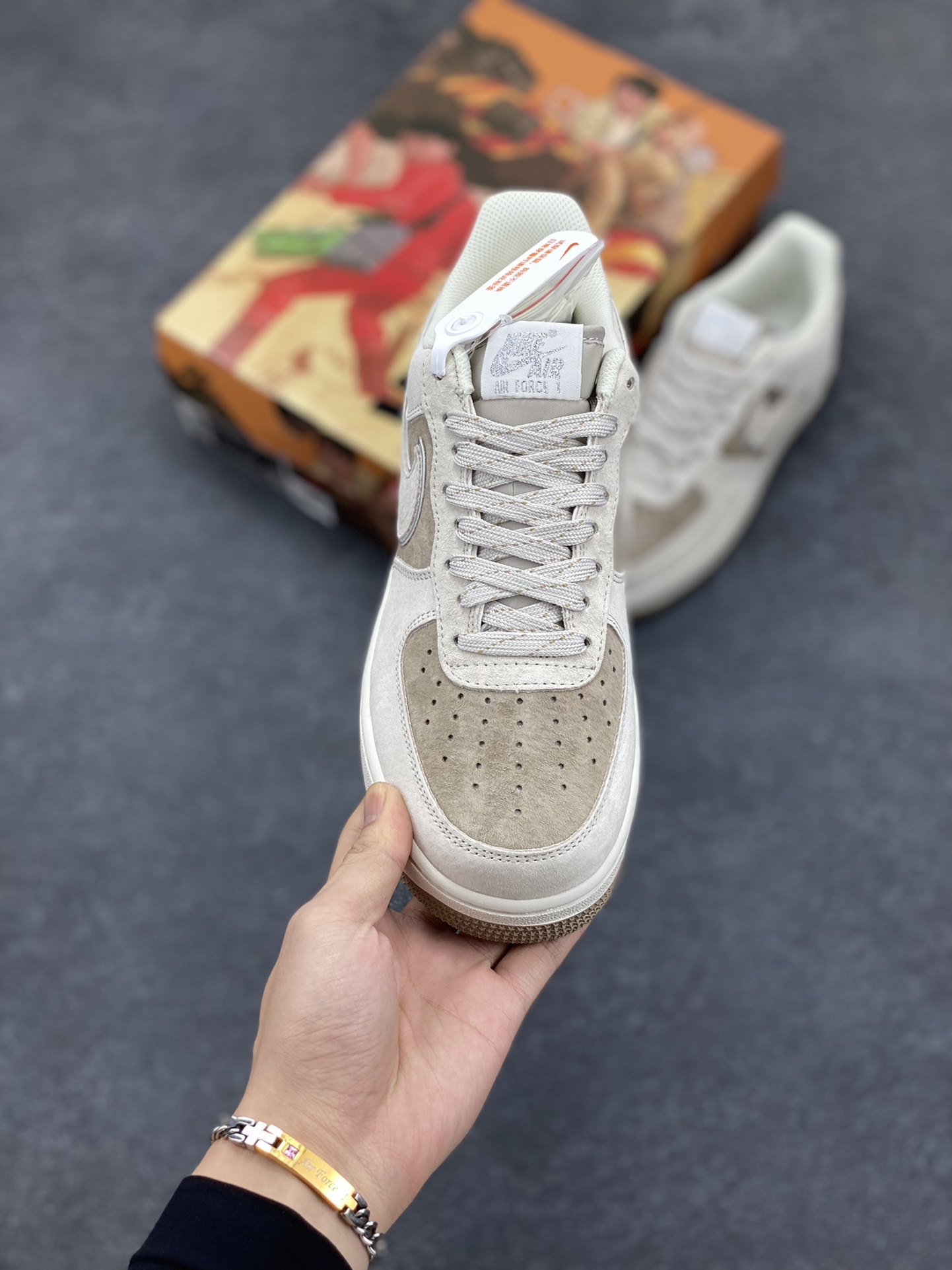 图片[2]-AKIRA×Nike Air Force 1 Low ’07 卡布其诺配色 头成麂皮 满天星配色 空军一号低帮休闲板鞋 原厂麂皮 原楦原纸板 纯正版型 正品NFC感应芯片 高清洁度 内置全掌气垫 货号：DQ3966-183 尺码：36 36.5 37.5 38 38.5 39 40 40.5 41 42 42.5 43 44 44.5 45-选品中心
