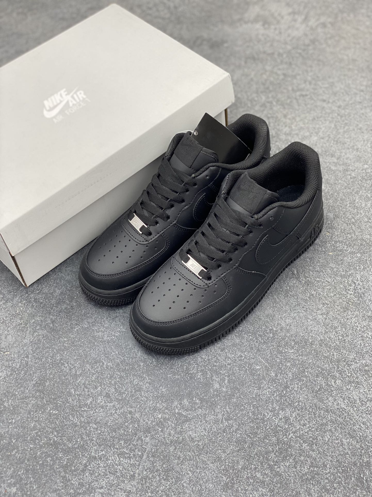 图片[8]-超级福利🎉 核心特价  Nike Air Force 1 Low 全黑 空军一号低帮运动休闲板鞋 原楦头原纸板 打造纯正空军版型 专注外贸渠道 拉帮完美 货号：CW2288-001 尺码：36 36.5 37.5 38 38.5 39 40 40.5 41 42 42.5 43 44 44.5 45-选品中心