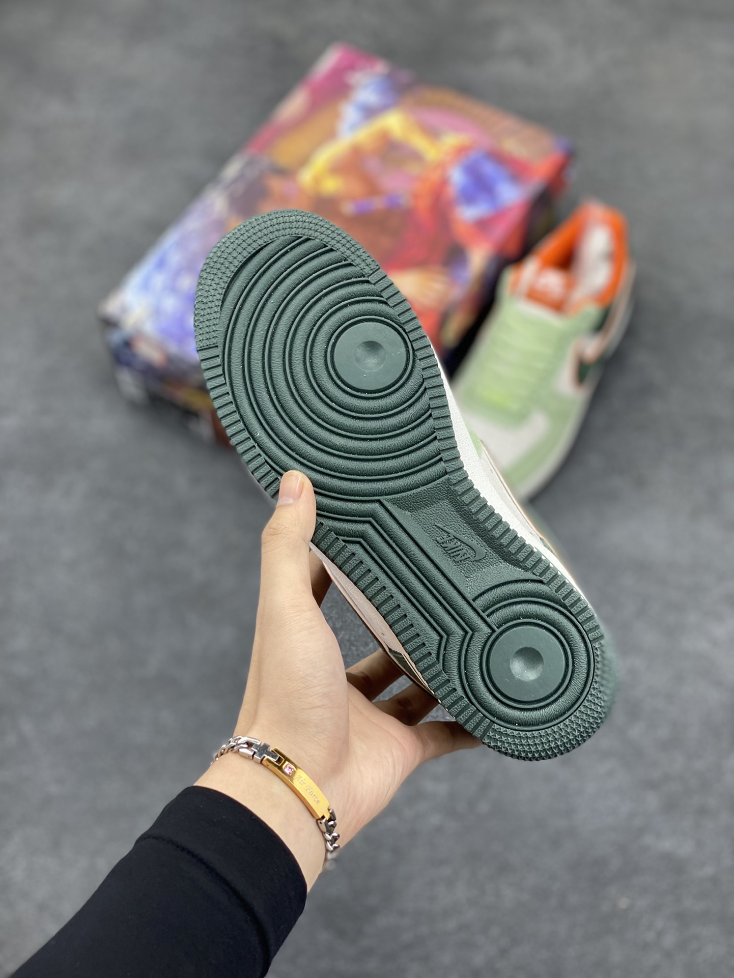 图片[5]-Nike Air Force 1 Low ’07 橙绿麂皮空军一号低帮休闲板鞋 原厂麂皮 原楦原纸板 纯正版型 正品NFC感应芯片 高清洁度 内置全掌气垫 货号：LF8989-777 尺码：36 36.5 37.5 38 38.5 39 40 40.5 41 42 42.5 43 44 44.5 45-选品中心