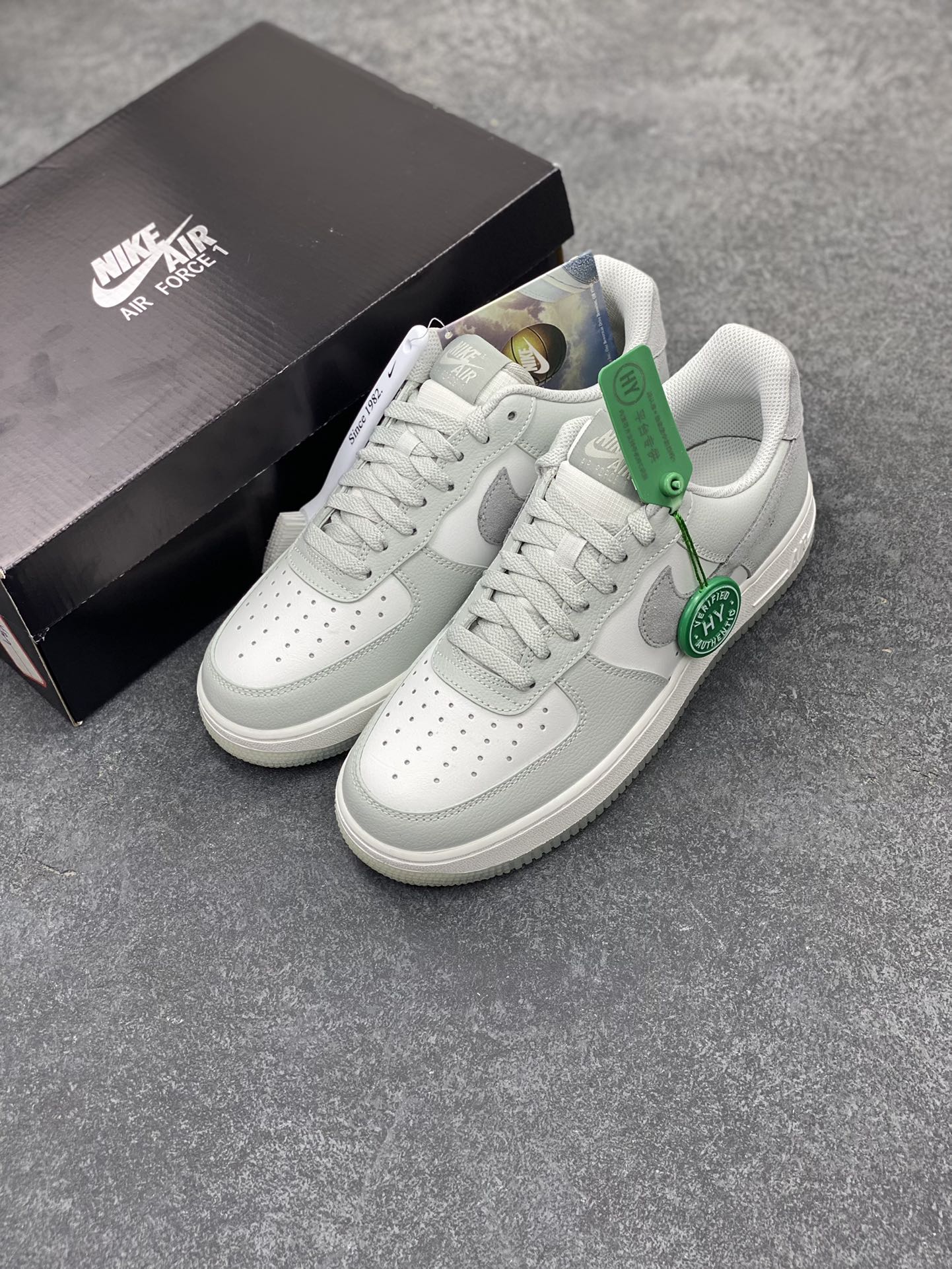图片[8]-HY版本💯 Nike Air Force 1 Low 灰白 空军一号低帮运动休闲板鞋 原楦头原纸板 打造纯正空军版型 专注外贸渠道 全掌内置蜂窝气垫 原盒配件 原厂中底钢印、拉帮完美 货号：FJ4170-003 尺码：36 36.5 37.5 38 38.5 39 40 40.5 41 42 42.5 43 44 44.5 45 46-选品中心