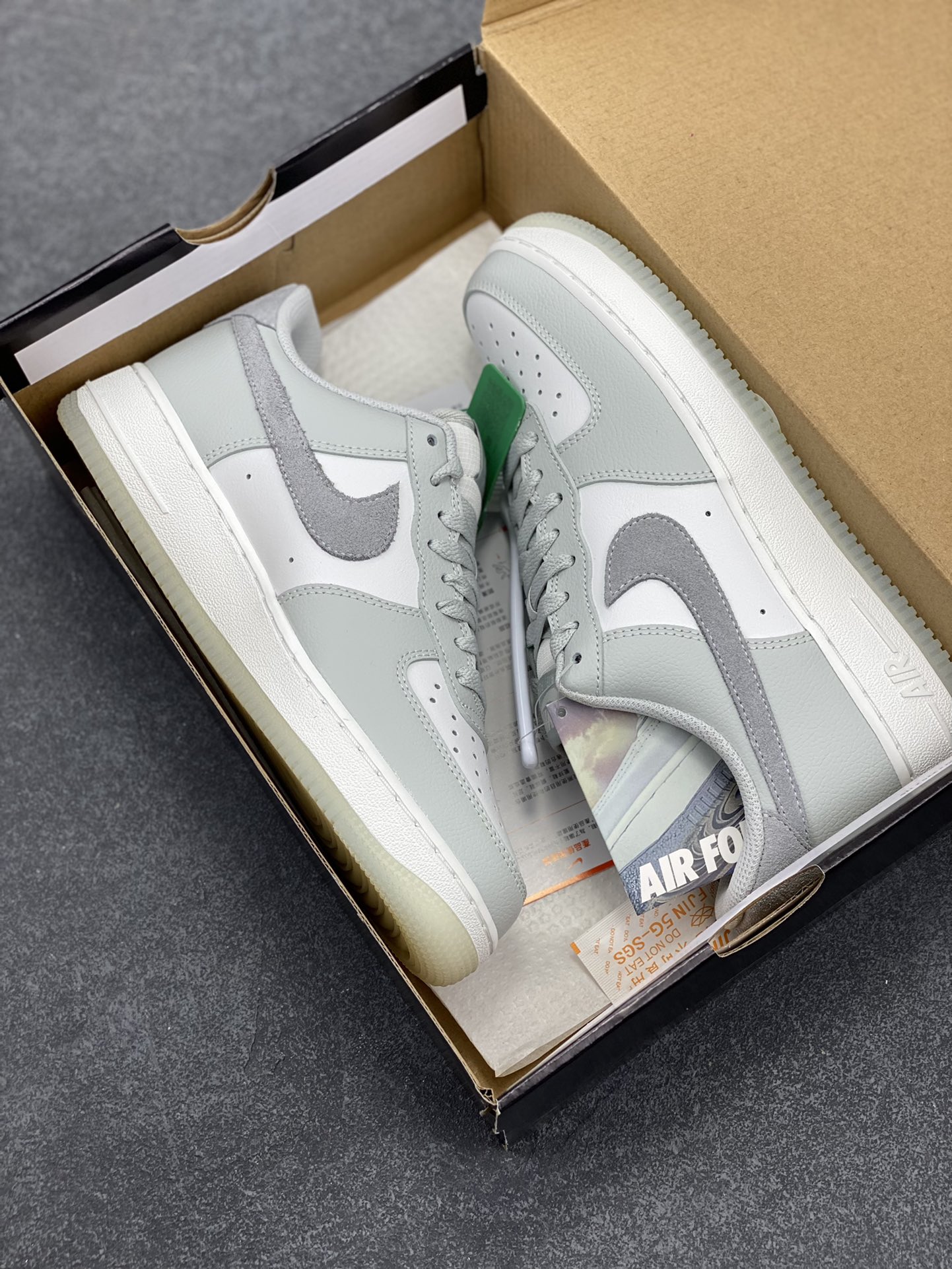 图片[9]-HY版本💯 Nike Air Force 1 Low 灰白 空军一号低帮运动休闲板鞋 原楦头原纸板 打造纯正空军版型 专注外贸渠道 全掌内置蜂窝气垫 原盒配件 原厂中底钢印、拉帮完美 货号：FJ4170-003 尺码：36 36.5 37.5 38 38.5 39 40 40.5 41 42 42.5 43 44 44.5 45 46-选品中心