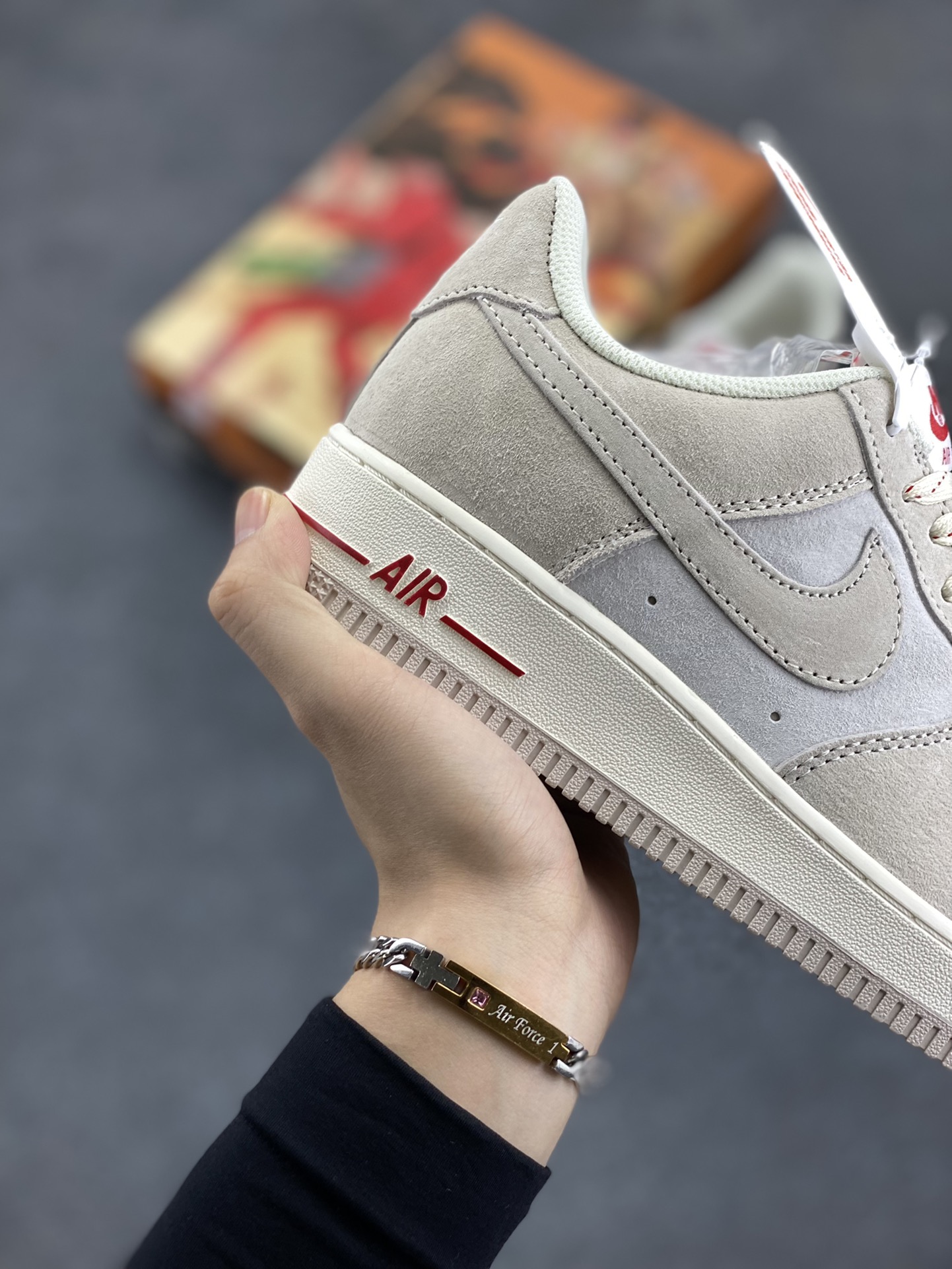 图片[6]-AKIRA×Nike Air Force 1 Low ’07 浅粉配色 头成麂皮 满天星配色 空军一号低帮休闲板鞋 原厂麂皮 原楦原纸板 纯正版型 正品NFC感应芯片 高清洁度 内置全掌气垫 货号：DE3966-623 尺码：36 36.5 37.5 38 38.5 39 40 40.5 41 42 42.5 43 44 44.5 45-选品中心