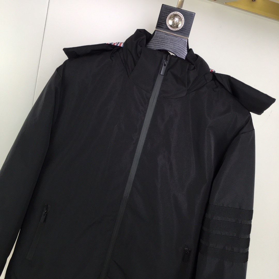 新品羽绒服🌹【T.B】🔥顶级🔝版本
秋冬新品,高端定制羽绒服问世!连帽设计,简单的大方基础款。防风保暖