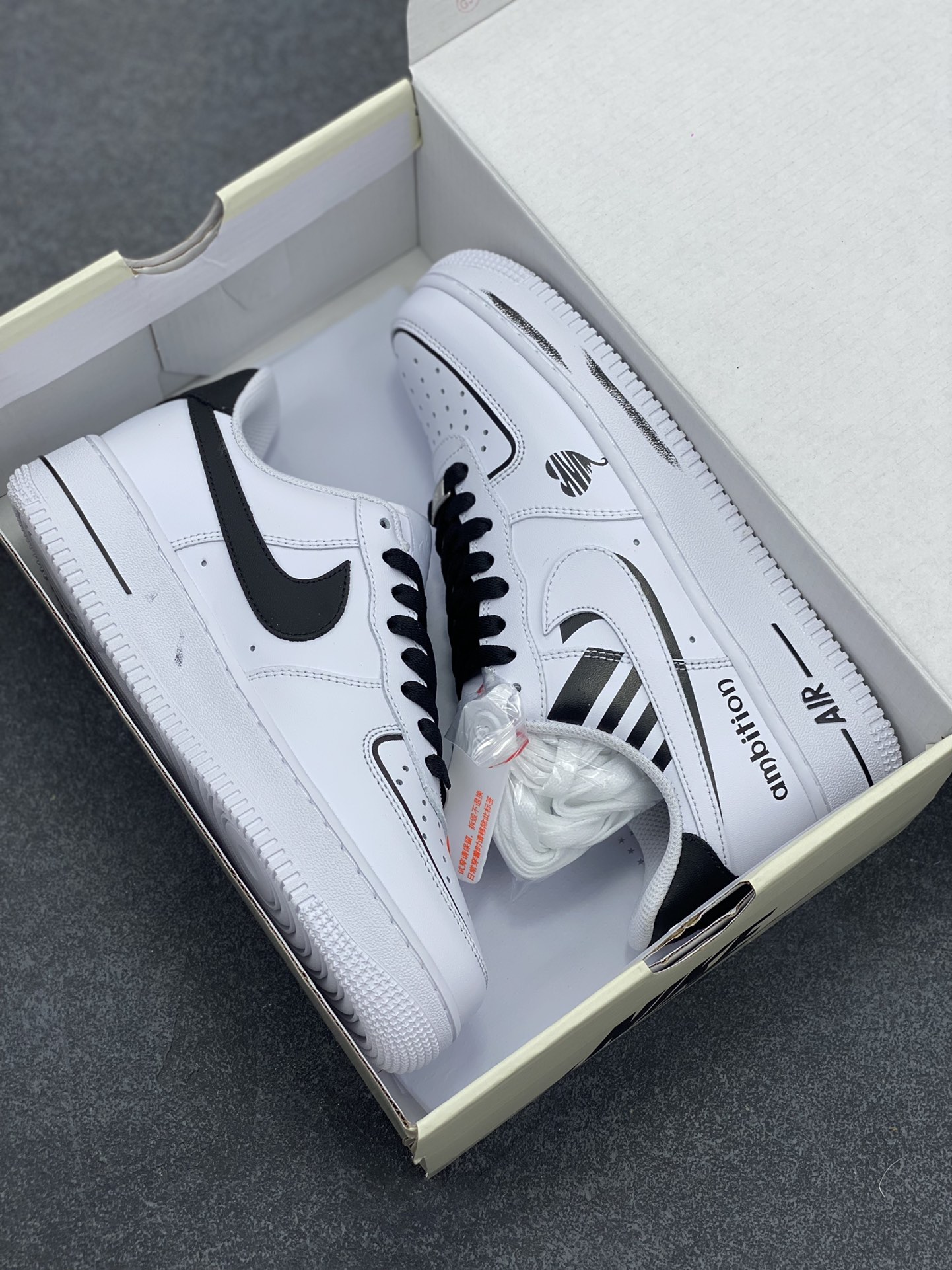 图片[9]-Nike Air Force 1 Low 爱心叠勾 原楦头原纸板 打造纯正空军版型 专注外贸渠道 全掌内置蜂窝气垫 原盒配件 原厂中底钢印、拉帮完美 货号：CW2288-022 尺码：36 36.5 37.5 38 38.5 39 40 40.5 41 42 42.5 43 44 44.5 45-选品中心