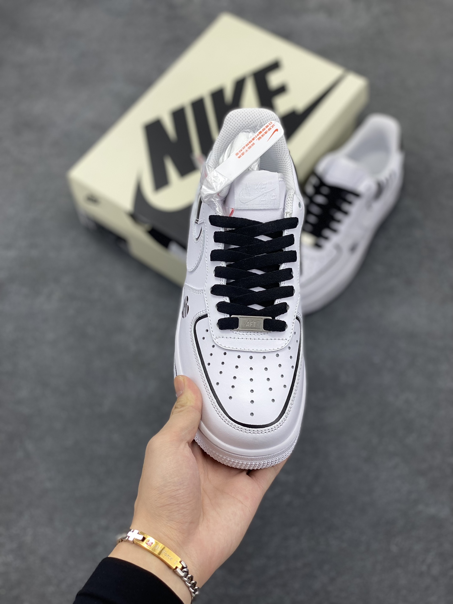 图片[2]-Nike Air Force 1 Low 爱心叠勾 原楦头原纸板 打造纯正空军版型 专注外贸渠道 全掌内置蜂窝气垫 原盒配件 原厂中底钢印、拉帮完美 货号：CW2288-022 尺码：36 36.5 37.5 38 38.5 39 40 40.5 41 42 42.5 43 44 44.5 45-选品中心