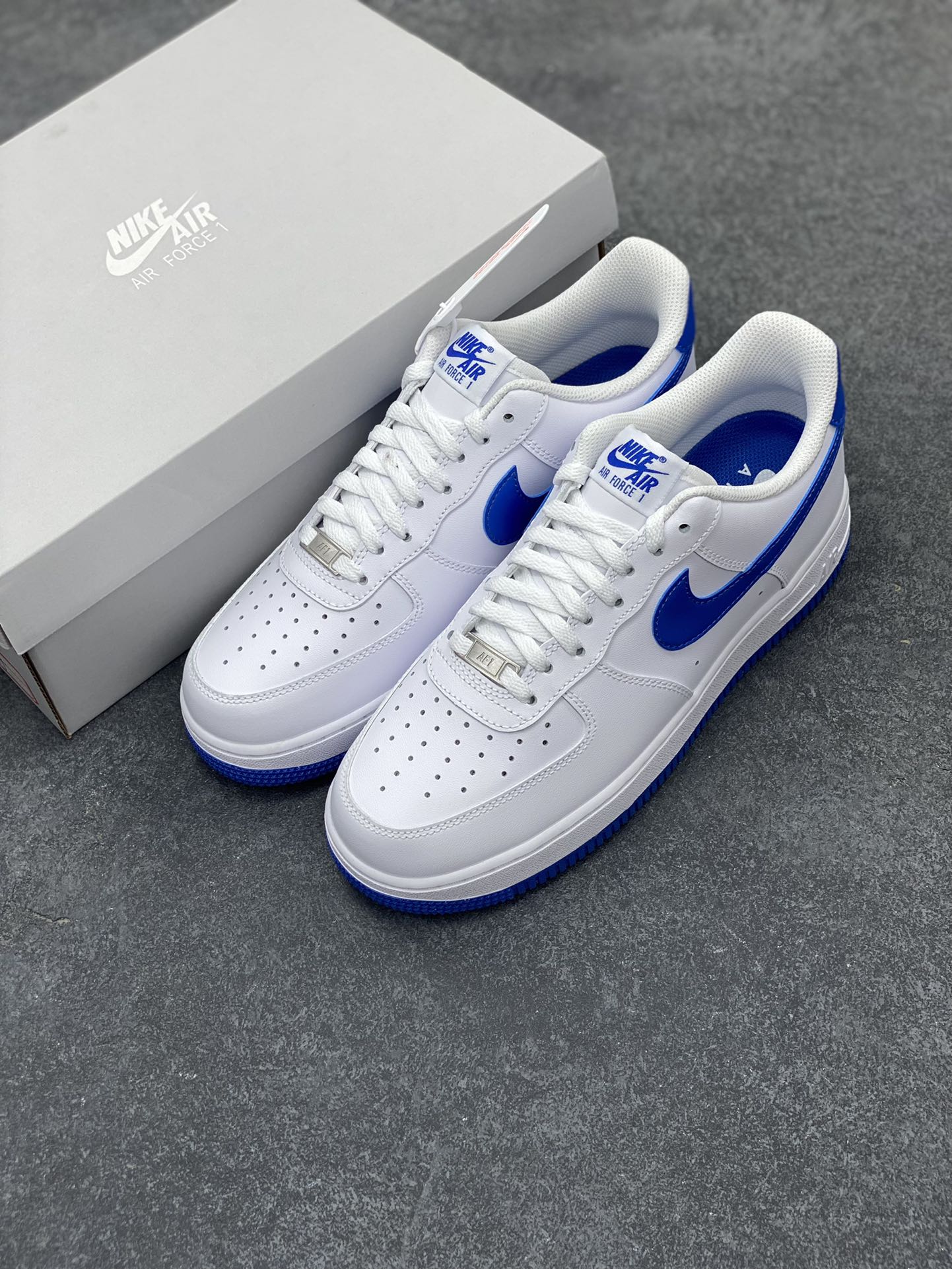 图片[8]-Nk Air Force 1\’07 Low 白宝蓝 空军一号低帮休闲板鞋 原楦头原纸板 打造纯正空军版型#专注外贸渠道 全掌内置蜂窝气垫 #原盒配件 原厂中底钢印、拉帮完美 货号：FJ4146-103 尺码：35.5 36 36.5 37.5 38 38.5 39 40 40.5 41 42 42.5 43 44 44.5 45-选品中心