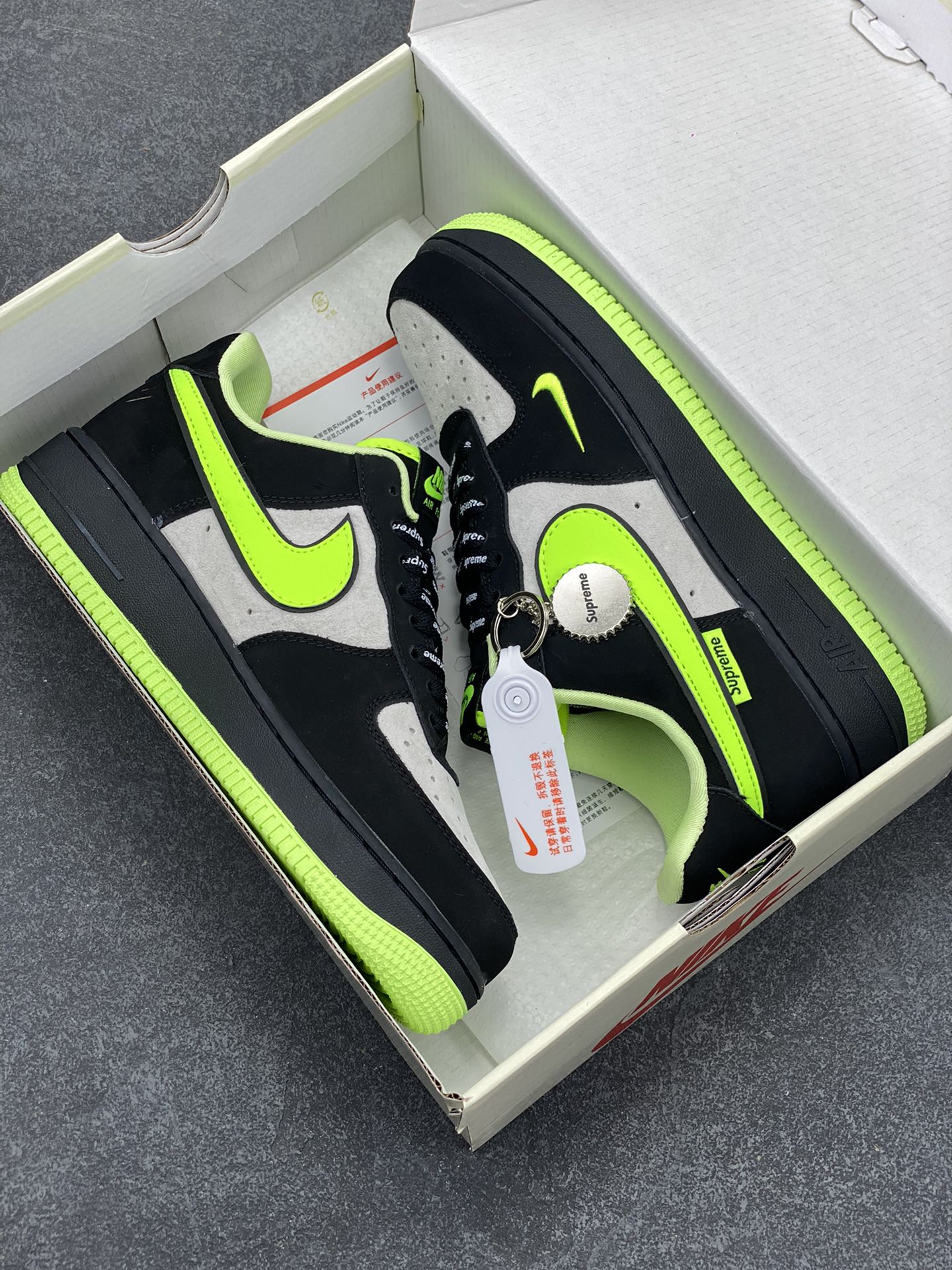 图片[9]-NIke Air Force 1 \’07 Low “Supreme联名–黑夜荧光”空军一号 低帮 运动鞋 休闲鞋 折边针车 工艺难度大 原楦头原纸板 原装鞋盒 定制五金配件 内置全掌气垫 原厂鞋底 货号：DF0180-009 尺码：36 36.5 37.5 38 38.5 39 40 40.5 41 42 42.5 43 44 44.5 45-选品中心