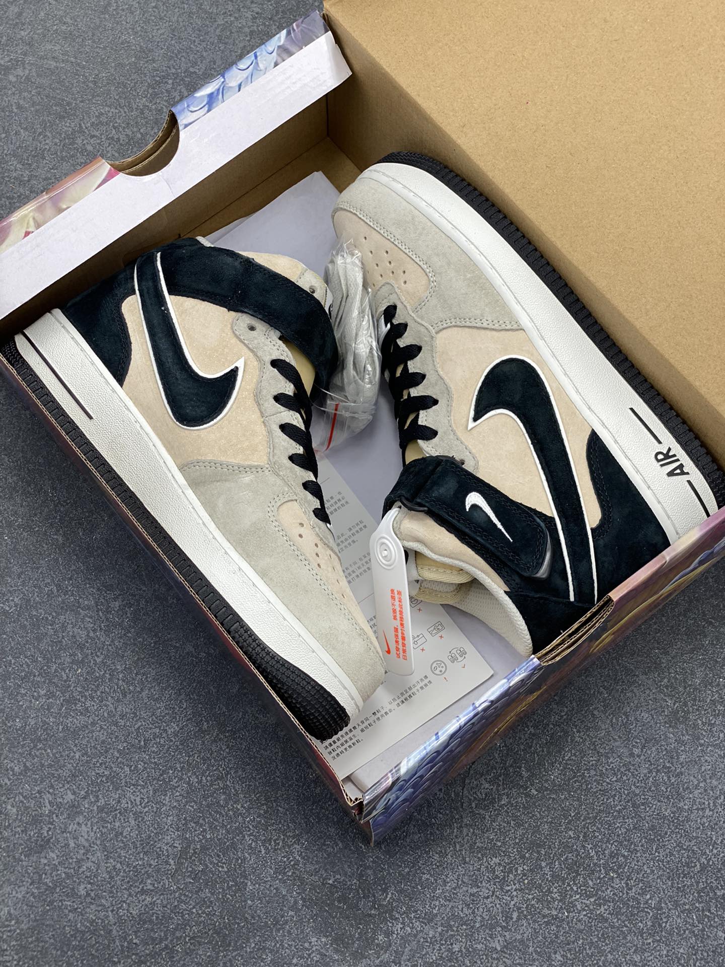 图片[9]-Nike Air Force 1 MID 灰黑 空军一号低帮休闲板鞋 原厂麂皮 原楦原纸板 纯正版型 正品NFC感应芯片 高清洁度 内置全掌气垫 货号：CG9908-106 尺码：36 36.5 37.5 38 38.5 39 40 40.5 41 42 42.5 43 44 44.5 45-选品中心