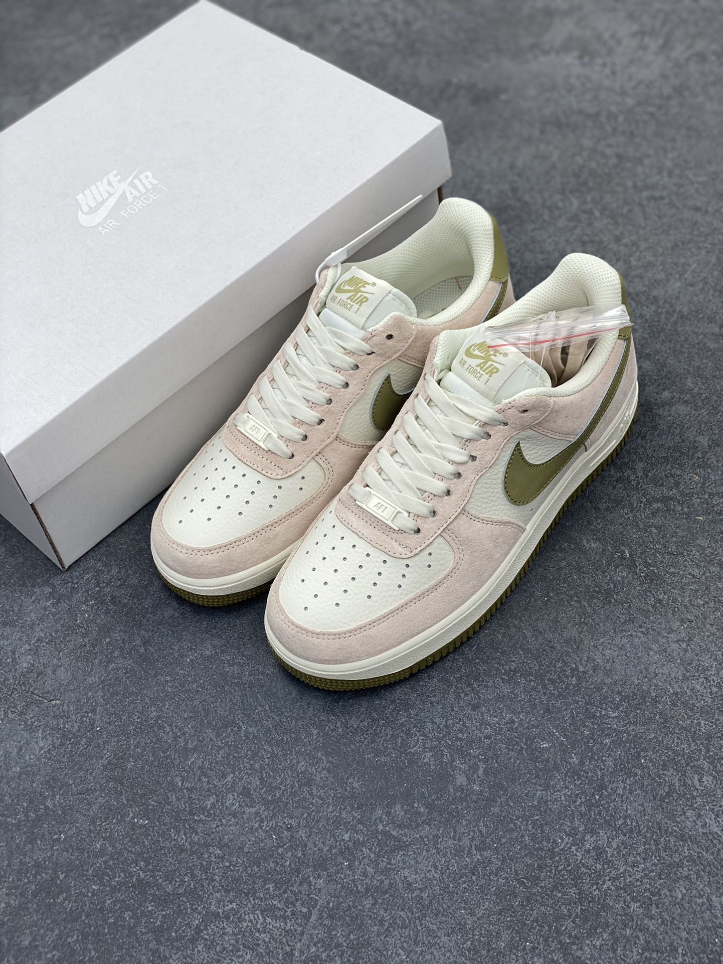 图片[8]-Nike Air Force 1 Low ’07 米白棕绿配色 空军一号低帮休闲板鞋 原厂麂皮 原楦原纸板 纯正版型 正品NFC感应芯片 高清洁度 内置全掌气垫 货号：FF7795-222 尺码：36 36.5 37.5 38 38.5 39 40 40.5 41 42 42.5 43 44 44.5 45-选品中心