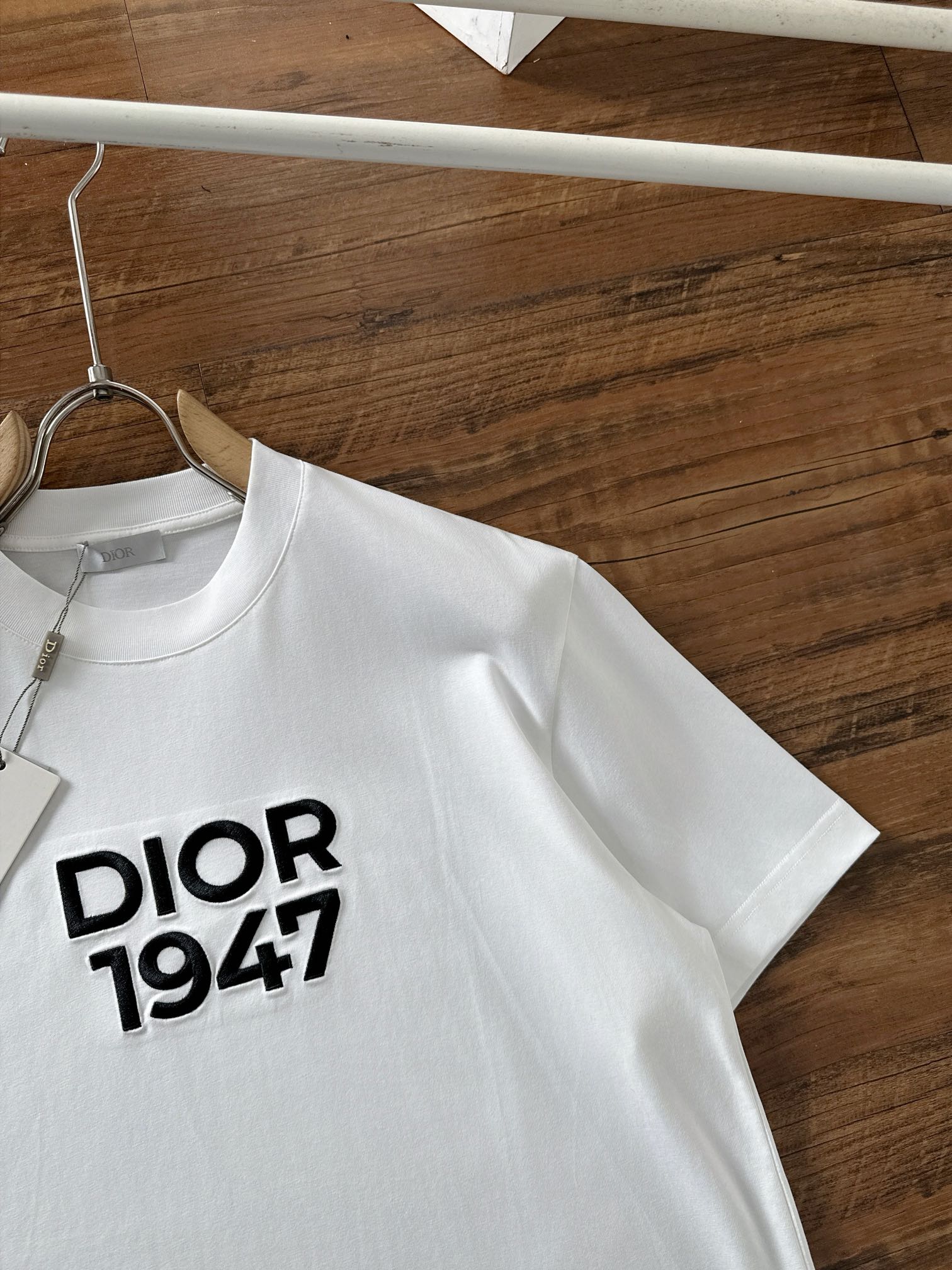  Dio*🆕 2025ss春夏新款棉质圆领短袖T恤 胸前重工刺绣🪡工艺 顶级丝光棉面料定制 标准版型
黑